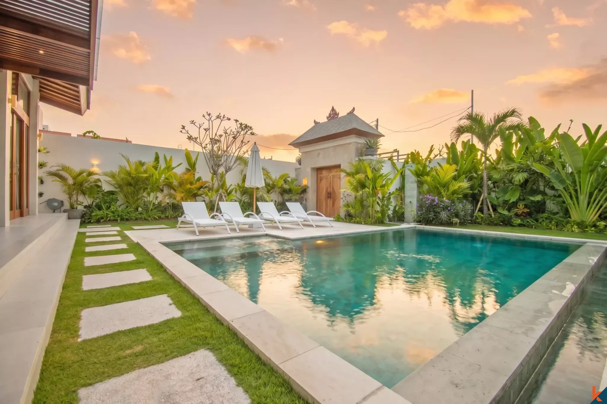 Brand new four bedroom villa with ocean views