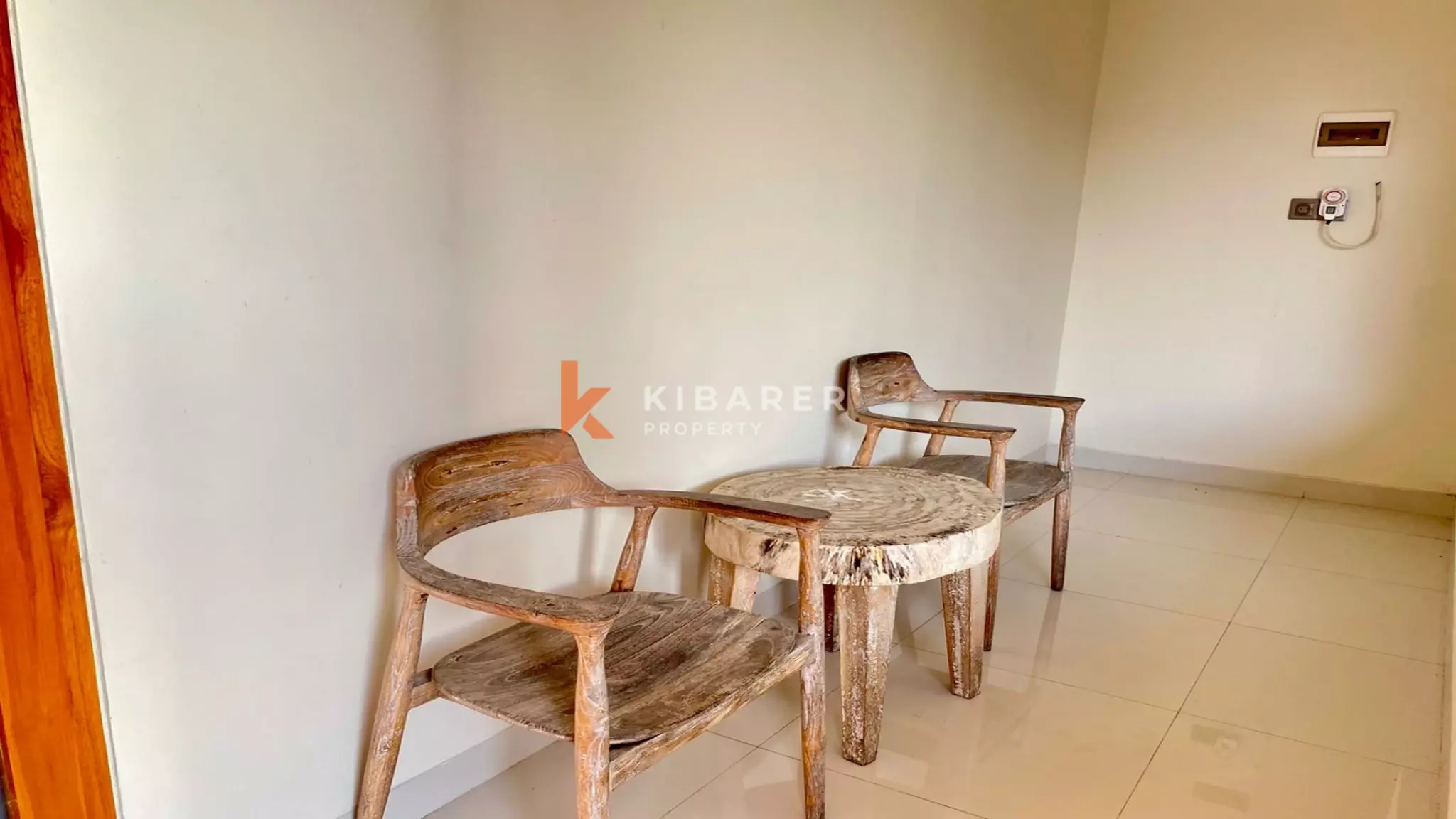 Liburan Tropis di Canggu – Vila Kolam Renang Tiga Kamar Tidur yang Elegan