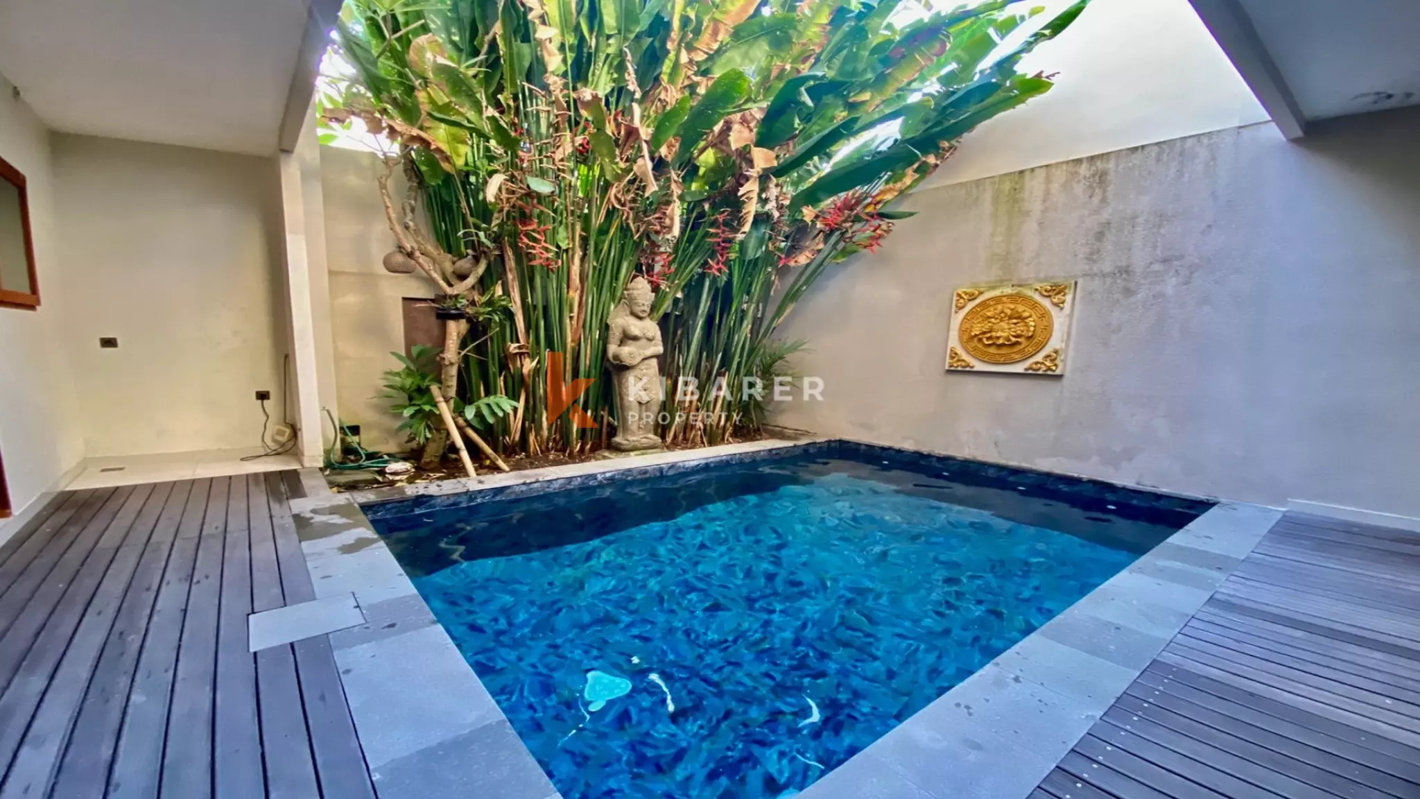 Liburan Tropis di Canggu – Vila Kolam Renang Tiga Kamar Tidur yang Elegan