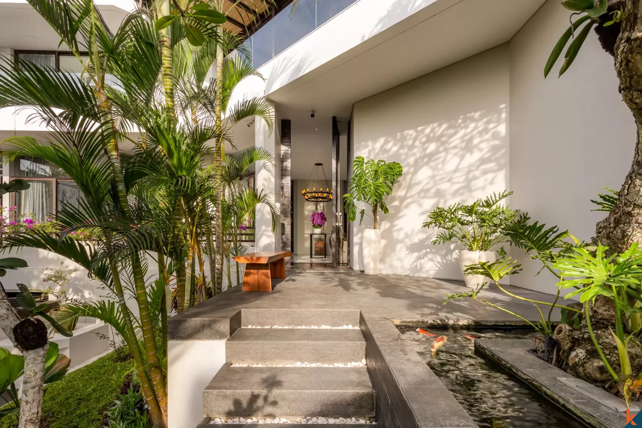 Luxurious Three Bedrooms Villa with Ocean Views for Sale in Pecatu