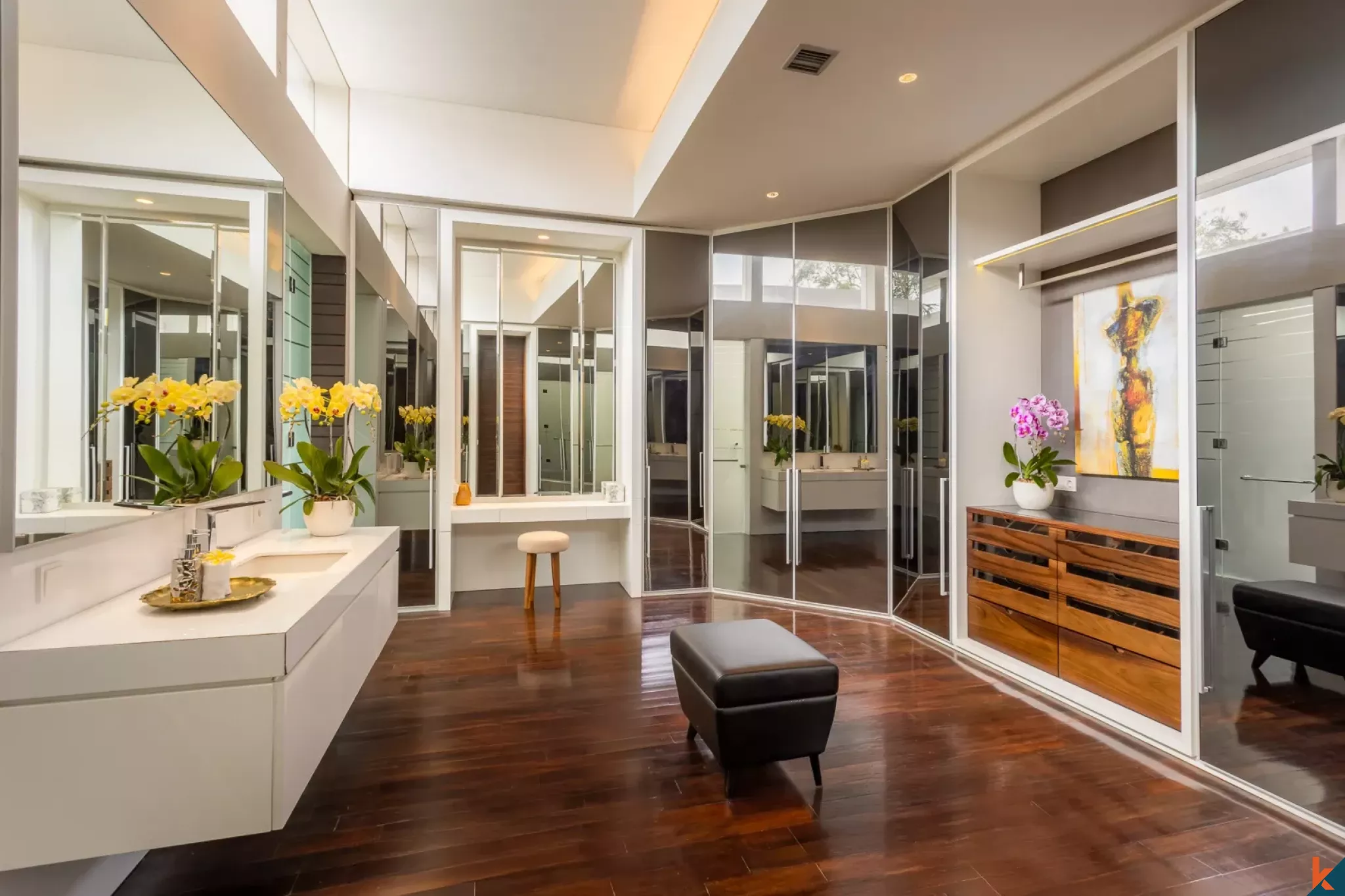 Luxurious Three Bedrooms Villa with Ocean Views for Sale in Pecatu