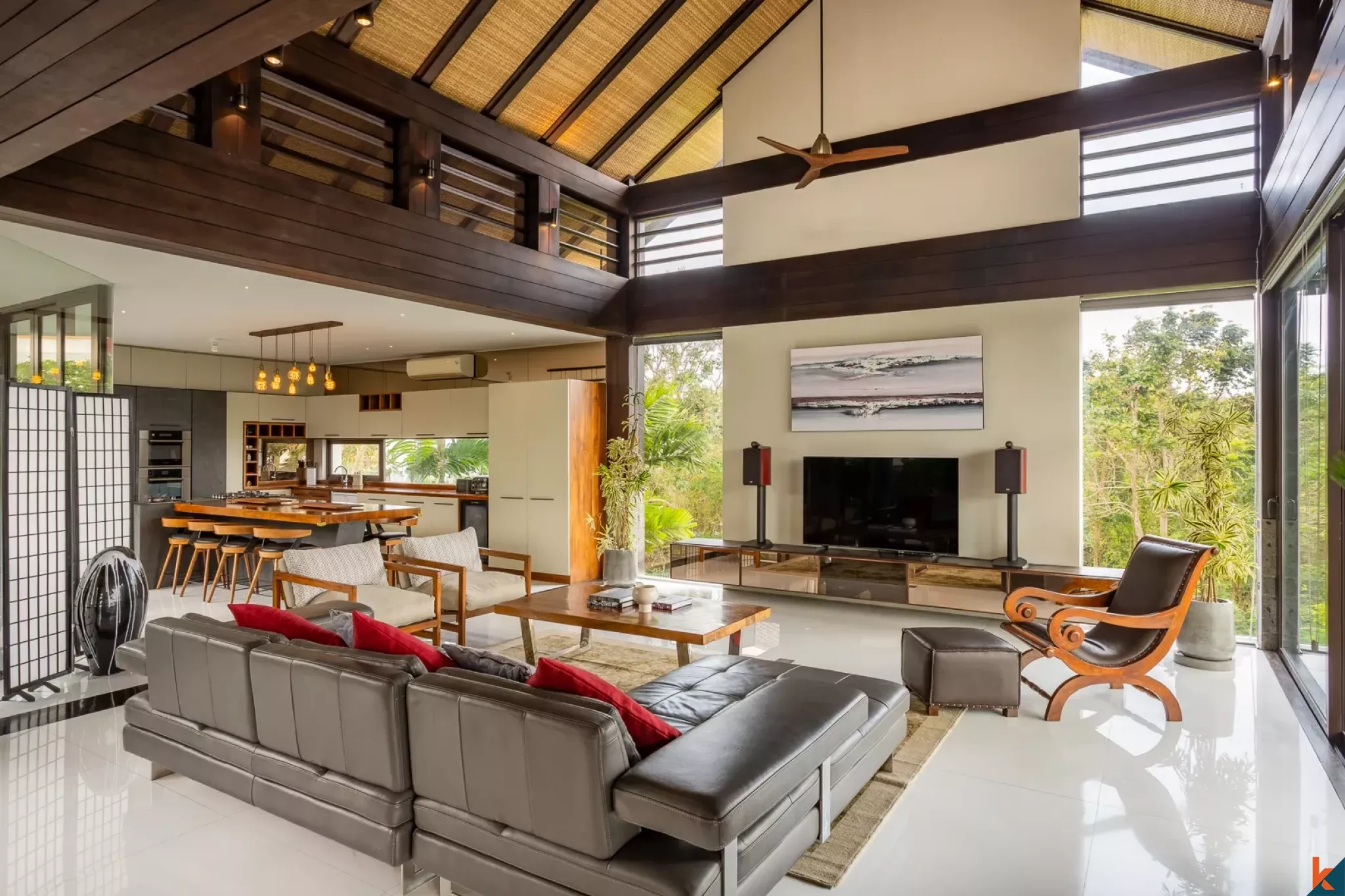 Luxurious Three Bedrooms Villa with Ocean Views for Sale in Pecatu