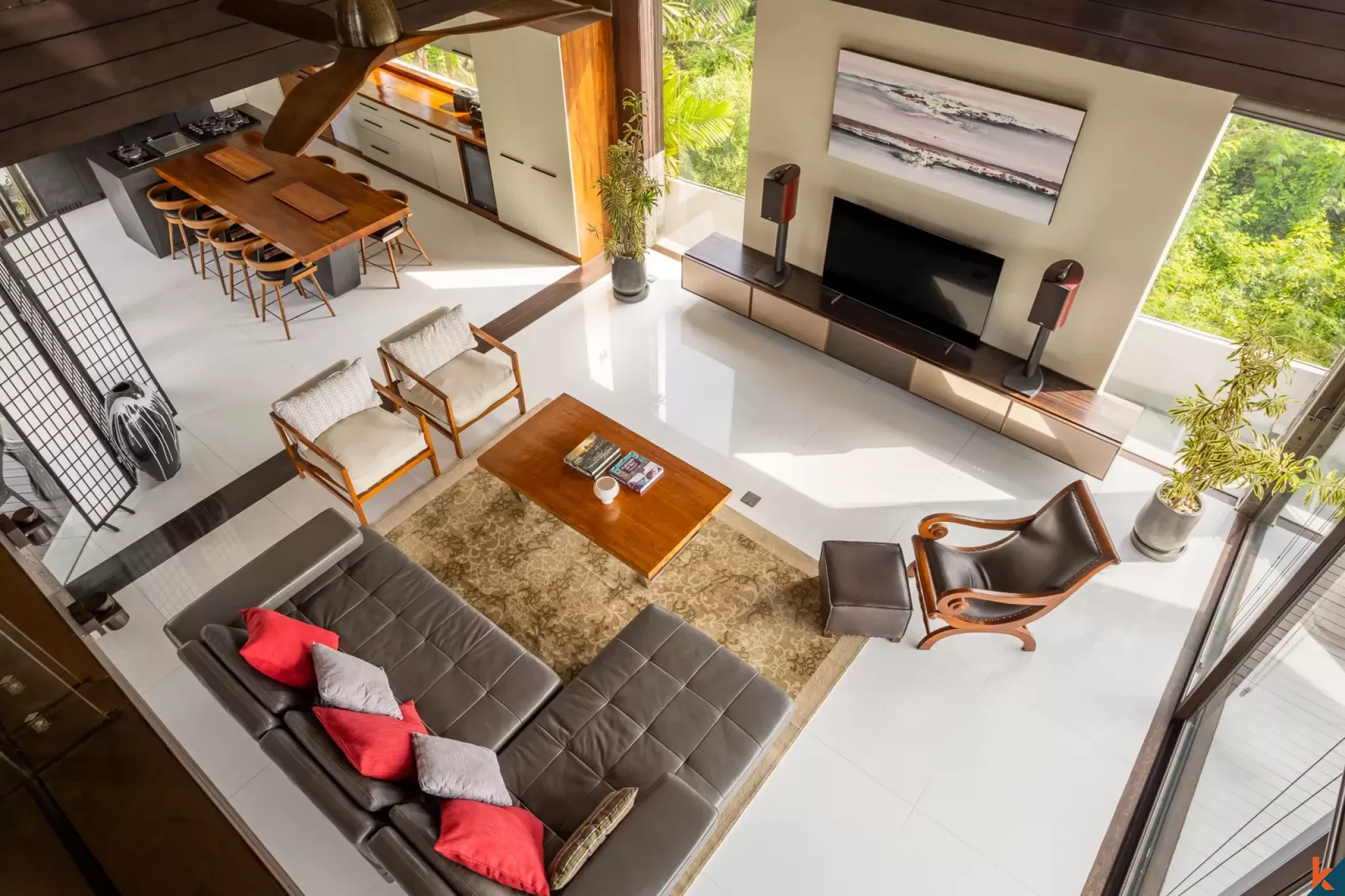 Luxurious Three Bedrooms Villa with Ocean Views for Sale in Pecatu