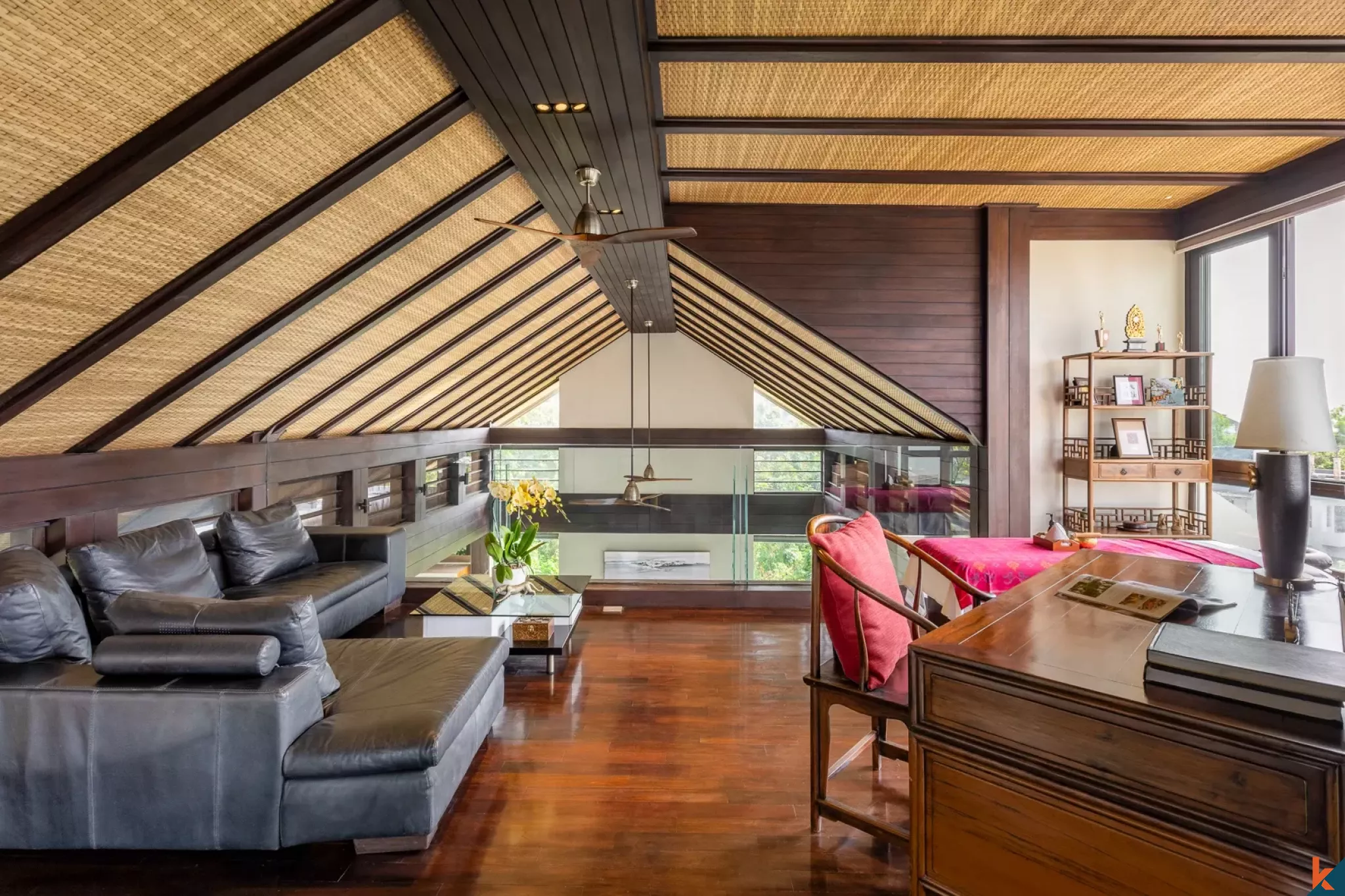 Luxurious Three Bedrooms Villa with Ocean Views for Sale in Pecatu