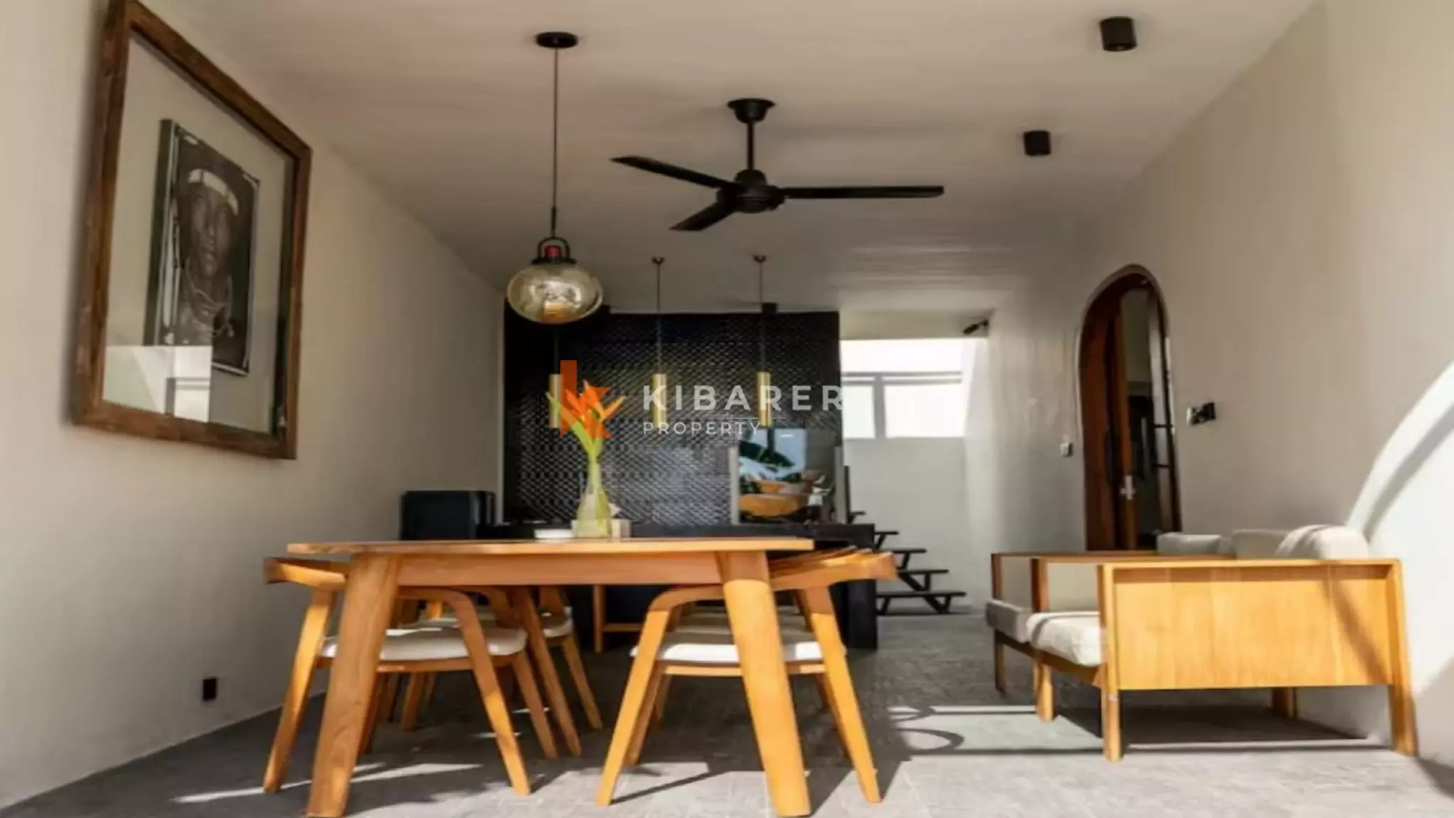 Villa Junior Suite Tiga Kamar Tidur yang Stylish dengan Area Outdoor sunken di Canggu