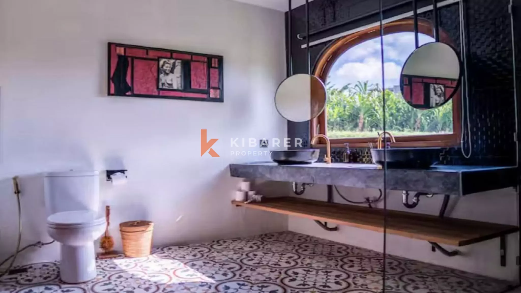 Villa Junior Suite Tiga Kamar Tidur yang Stylish dengan Area Outdoor sunken di Canggu