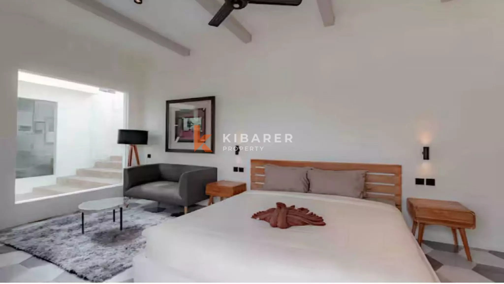 Villa Junior Suite Tiga Kamar Tidur yang Stylish dengan Area Outdoor sunken di Canggu