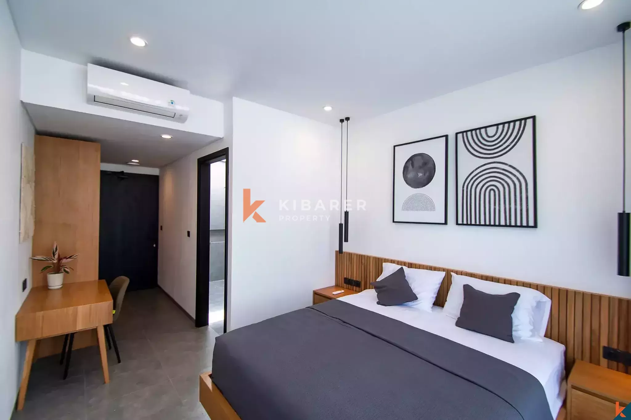 Villa Tiga Kamar Tidur dengan Desain Tropis Perkotaan di Area Umalas yang Bergengsi