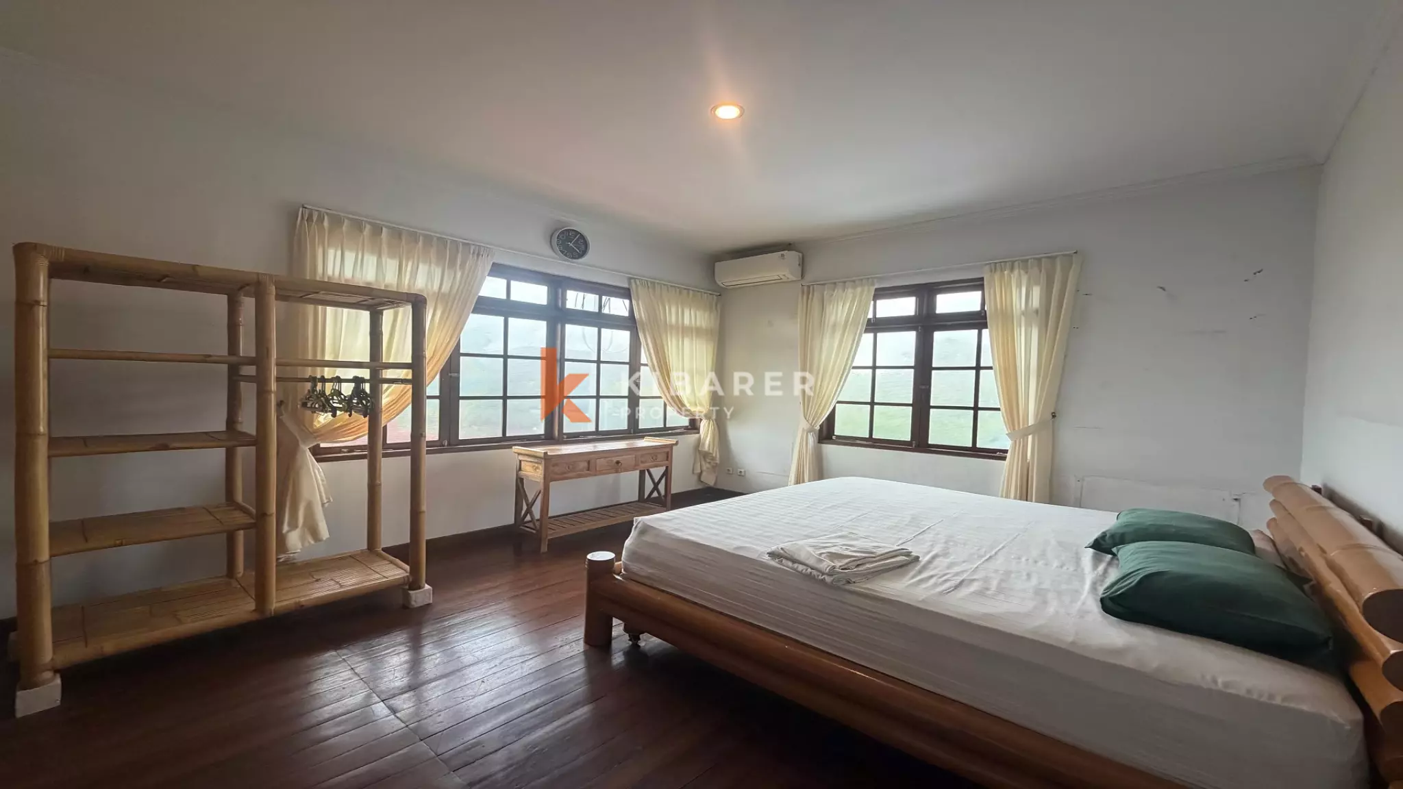 Villa confortable de trois chambres et bureau avec grand jardin à Umalas