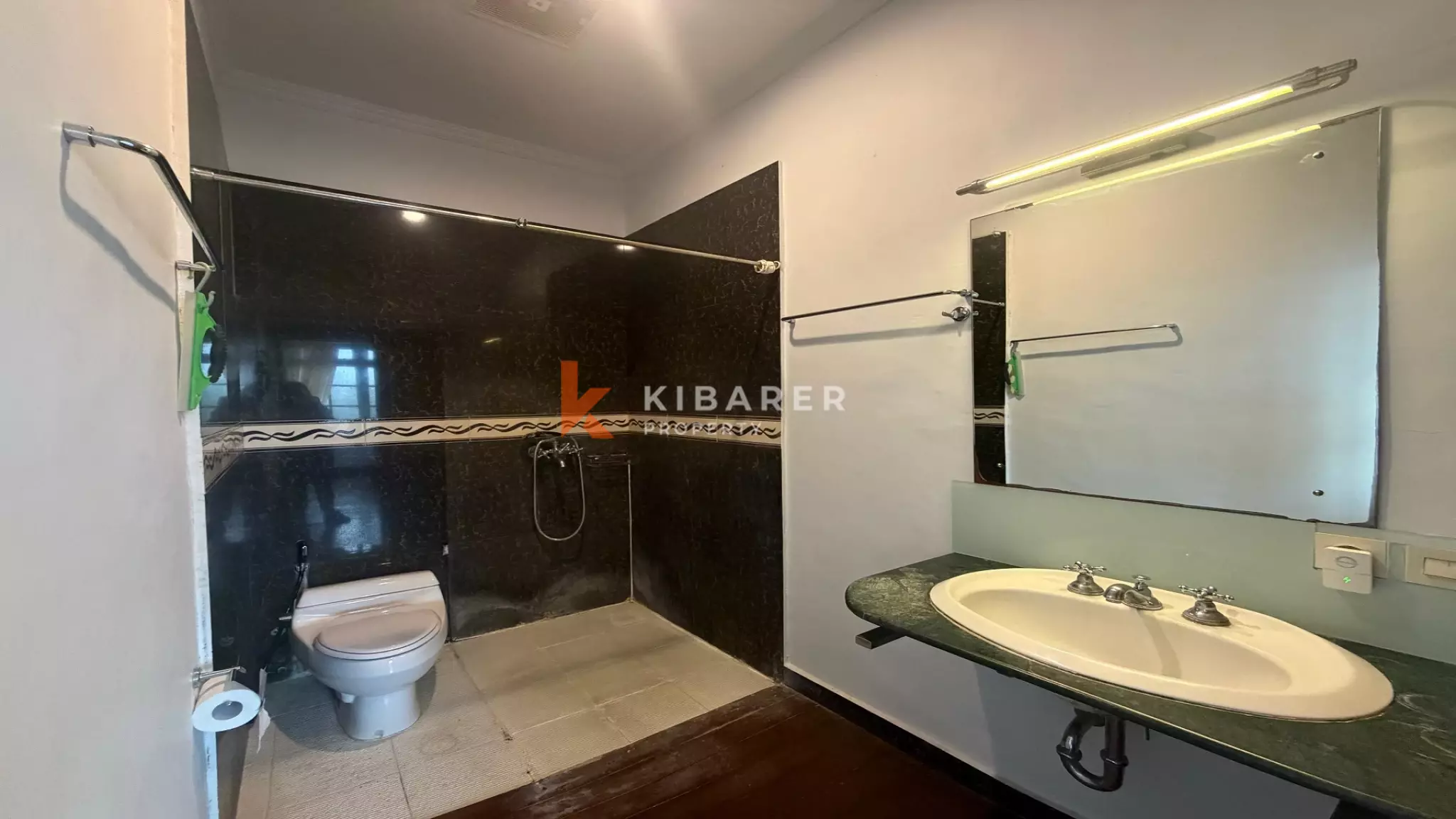 Villa confortable de trois chambres et bureau avec grand jardin à Umalas