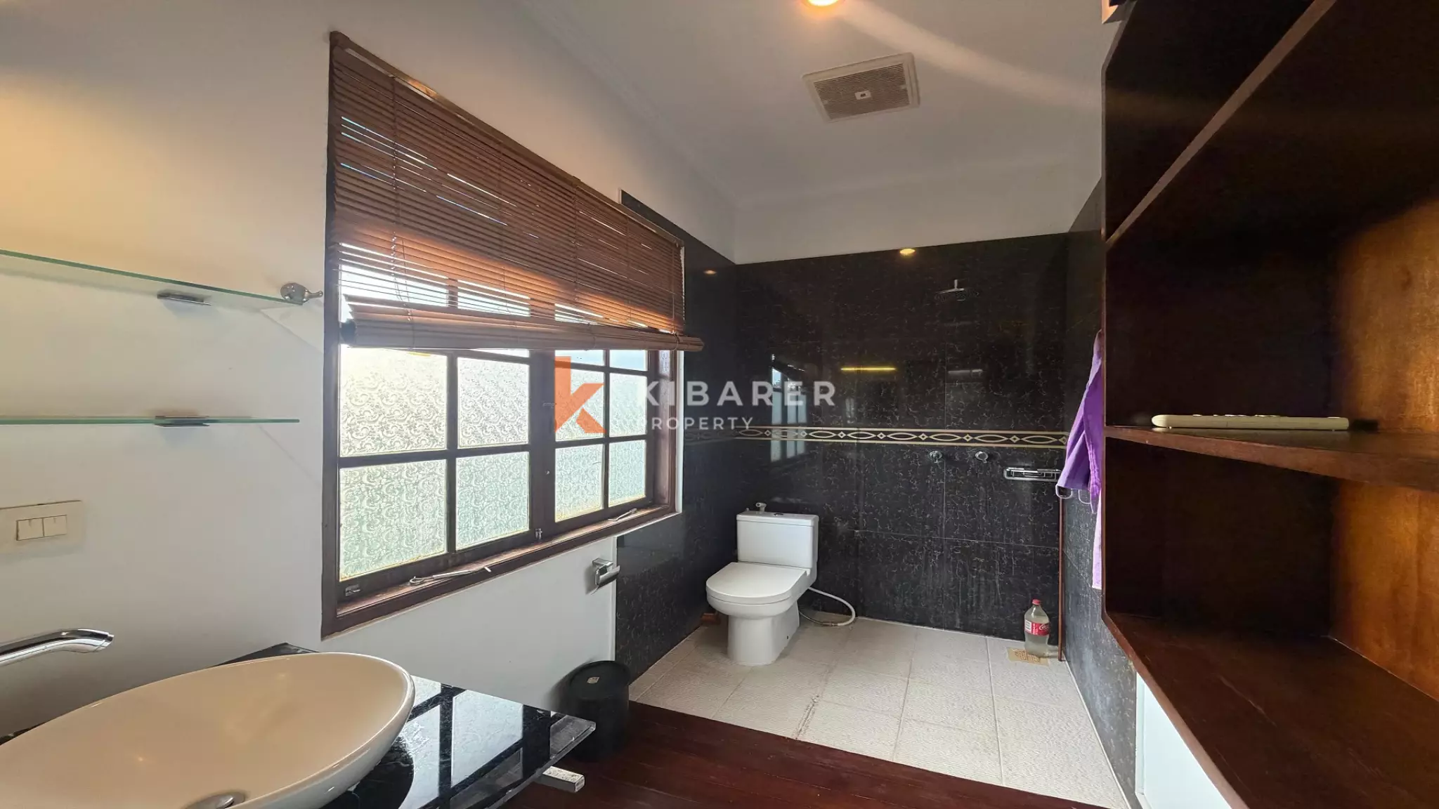 Villa confortable de trois chambres et bureau avec grand jardin à Umalas