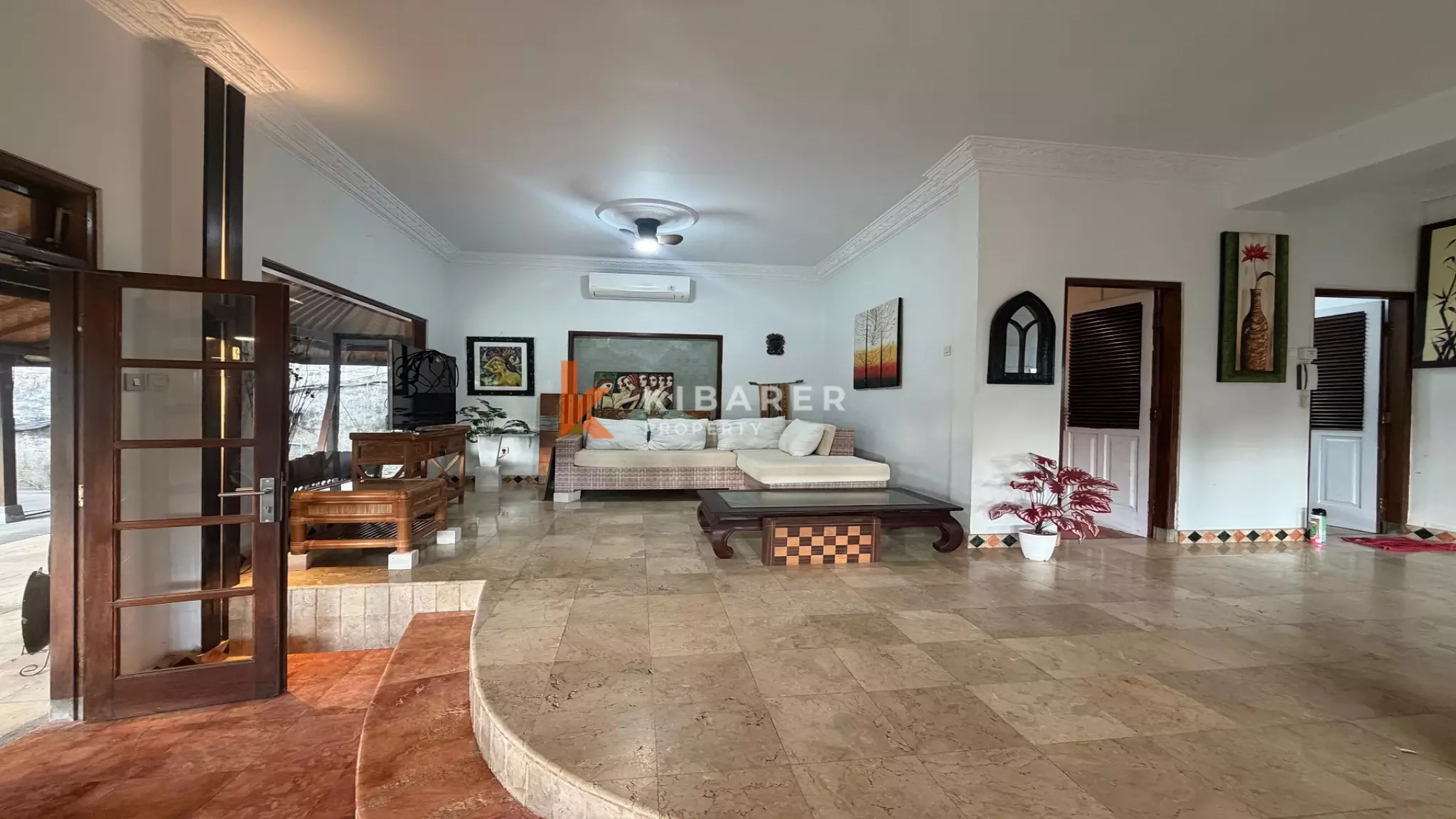 Villa confortable de trois chambres et bureau avec grand jardin à Umalas