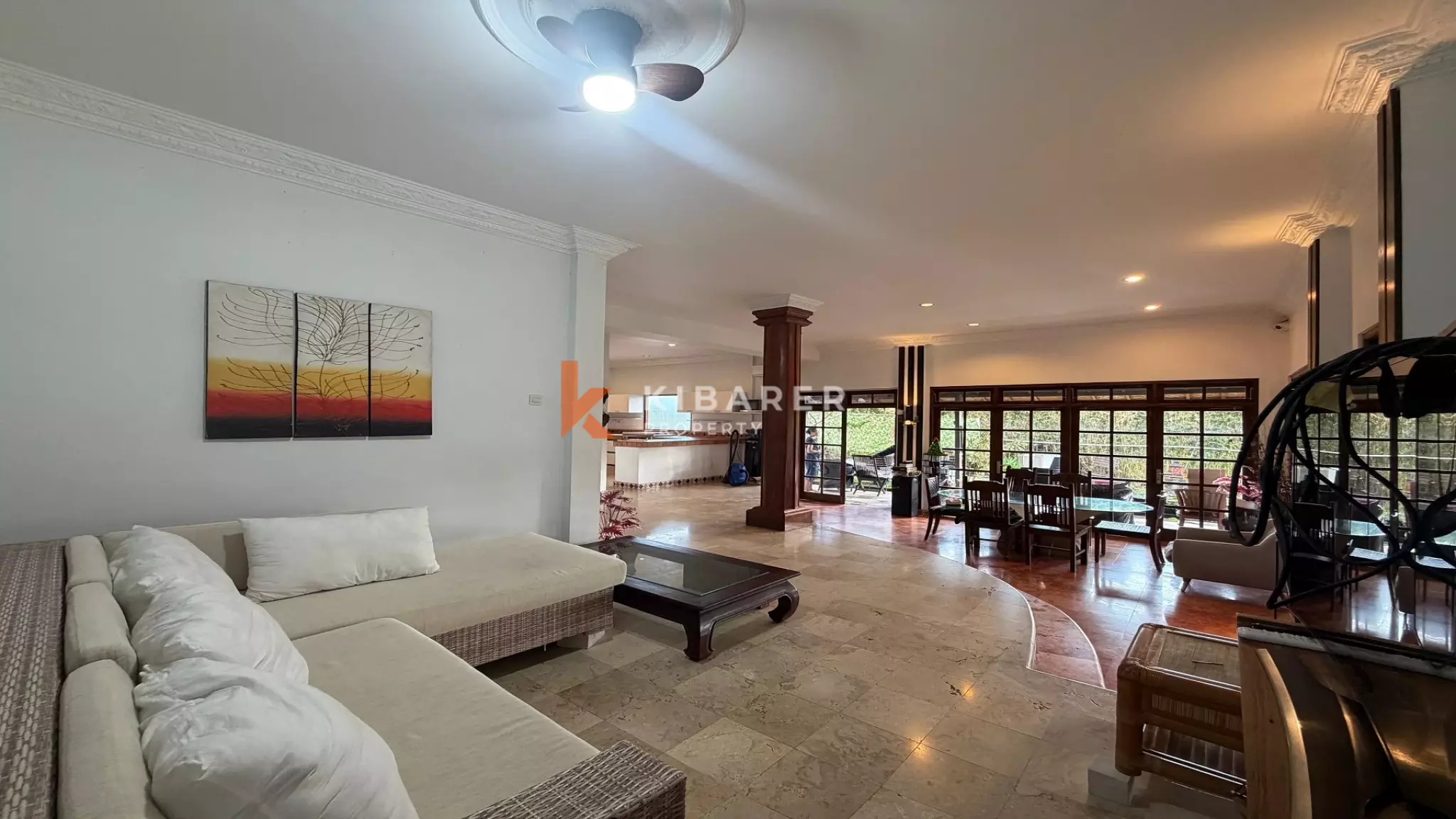 Villa confortable de trois chambres et bureau avec grand jardin à Umalas