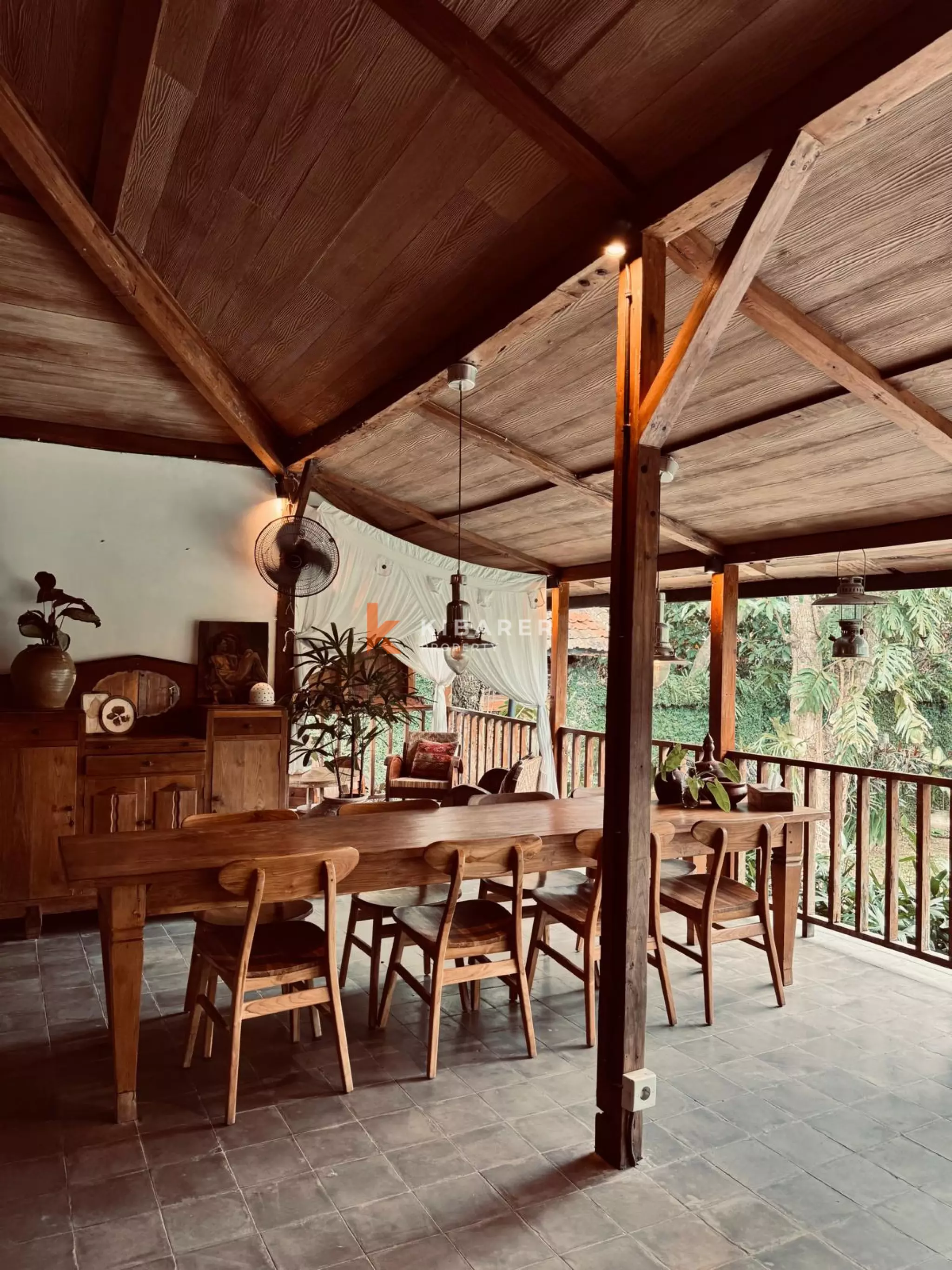 Wooden Ethnic Three Bedroom Villa in Batu Bolong
