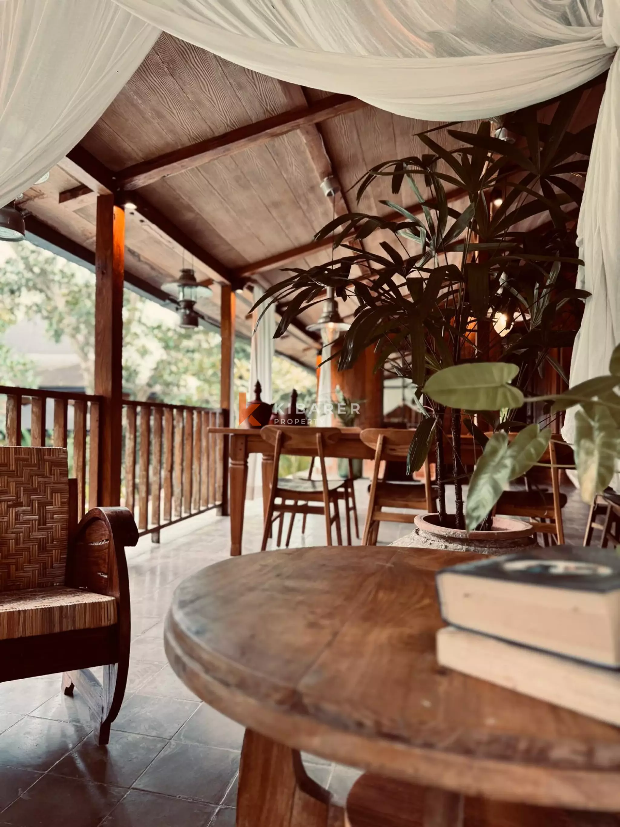 Wooden Ethnic Three Bedroom Villa in Batu Bolong