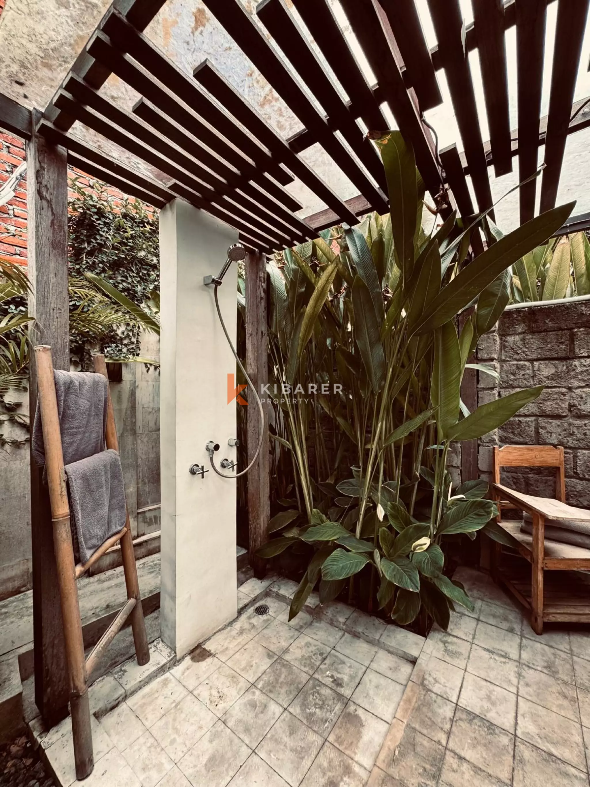 Wooden Ethnic Three Bedroom Villa in Batu Bolong
