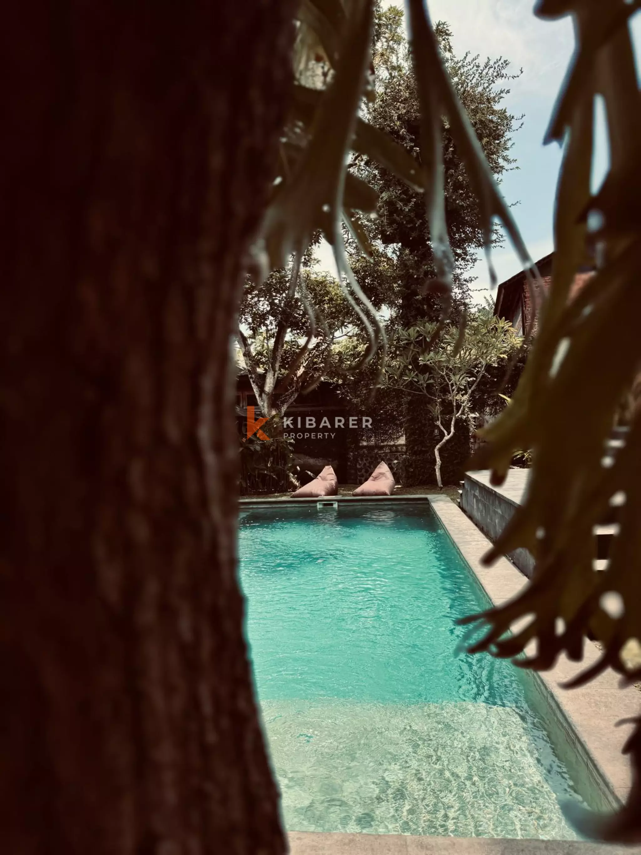 Wooden Ethnic Three Bedroom Villa in Batu Bolong