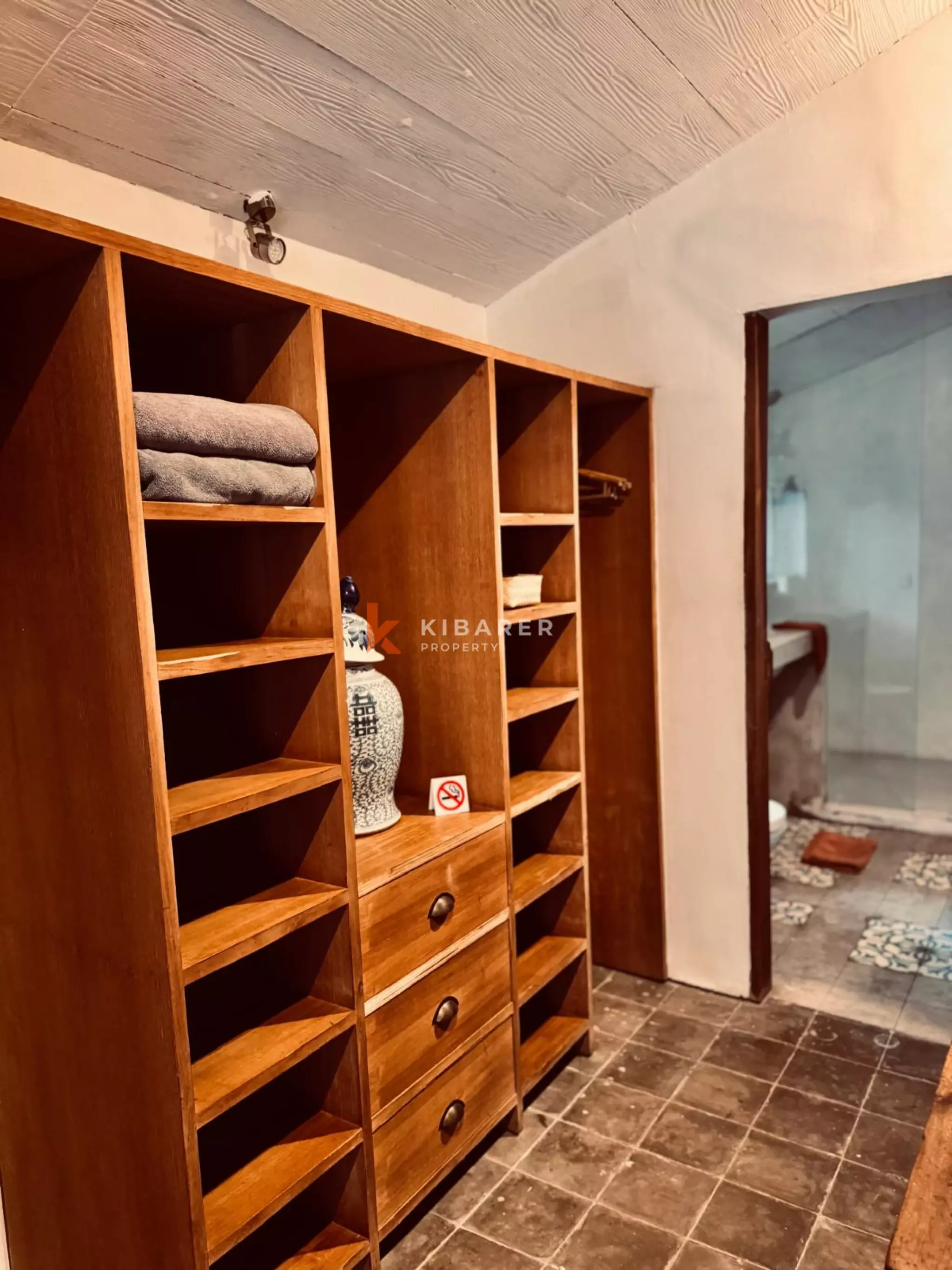 Wooden Ethnic Three Bedroom Villa in Batu Bolong