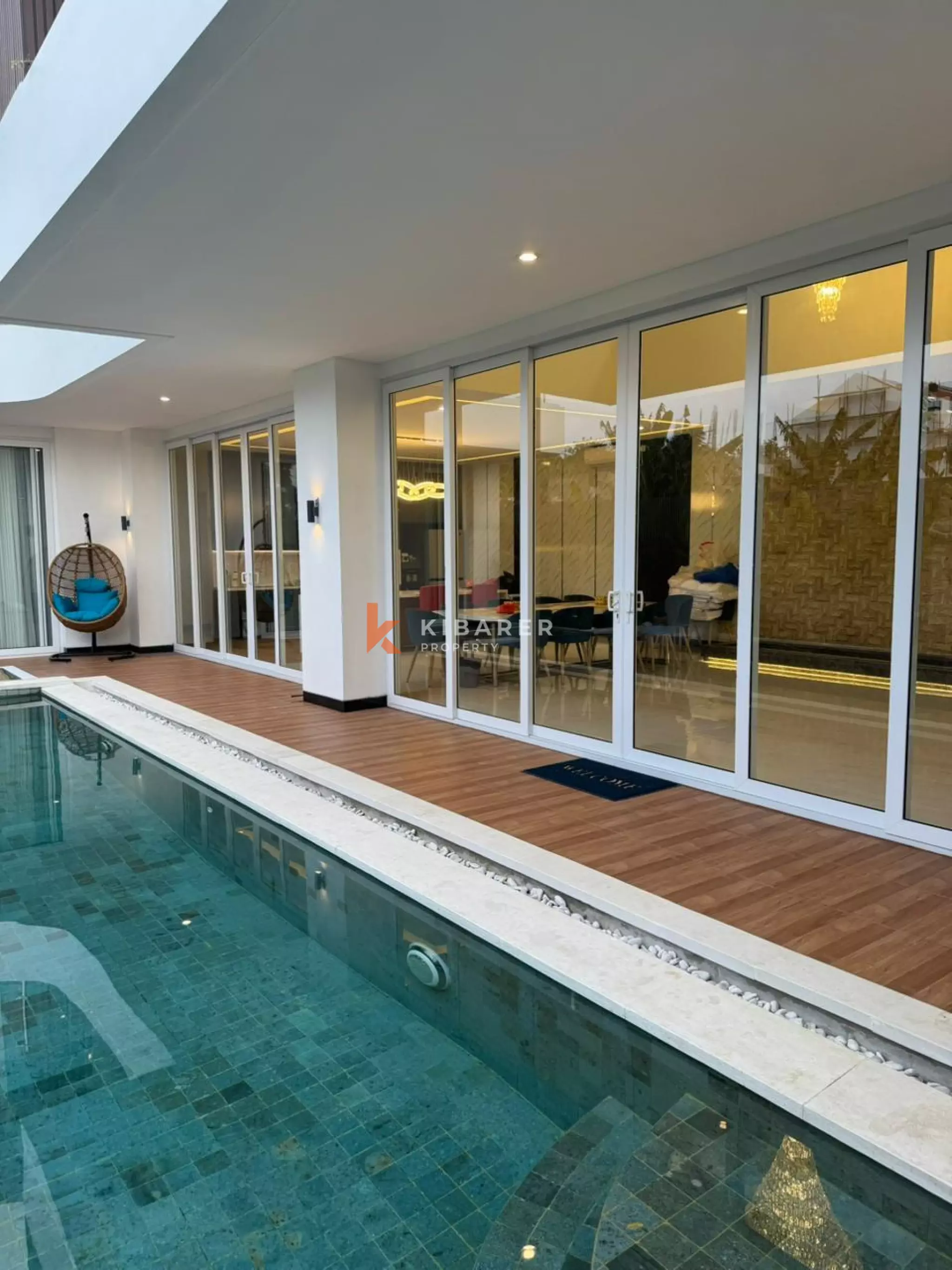 Sophisticated Tropical Five Bedroom Villa Living in Kutuh