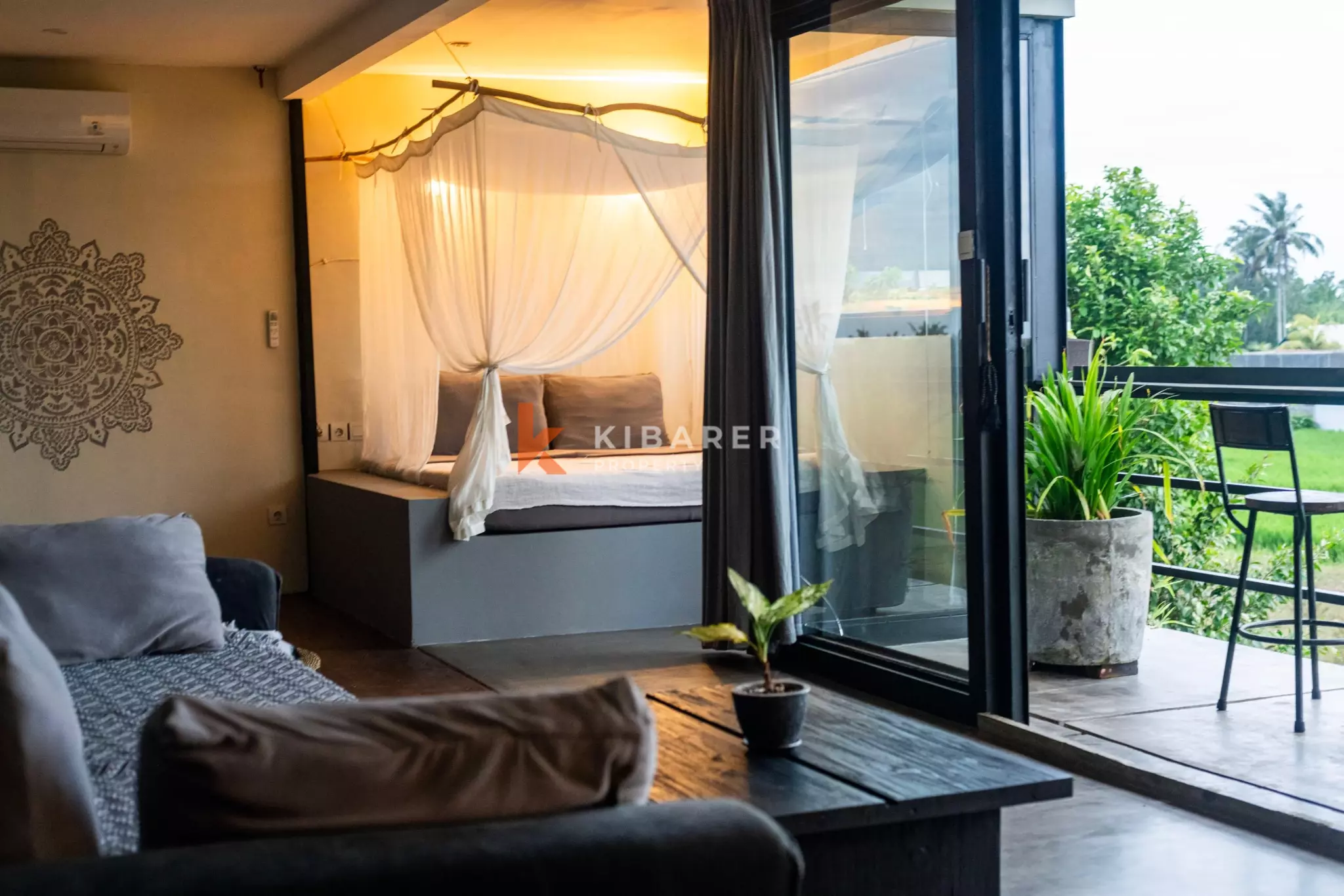 Stylish Three Bedroom Urban Villa Near Kedungu Beach