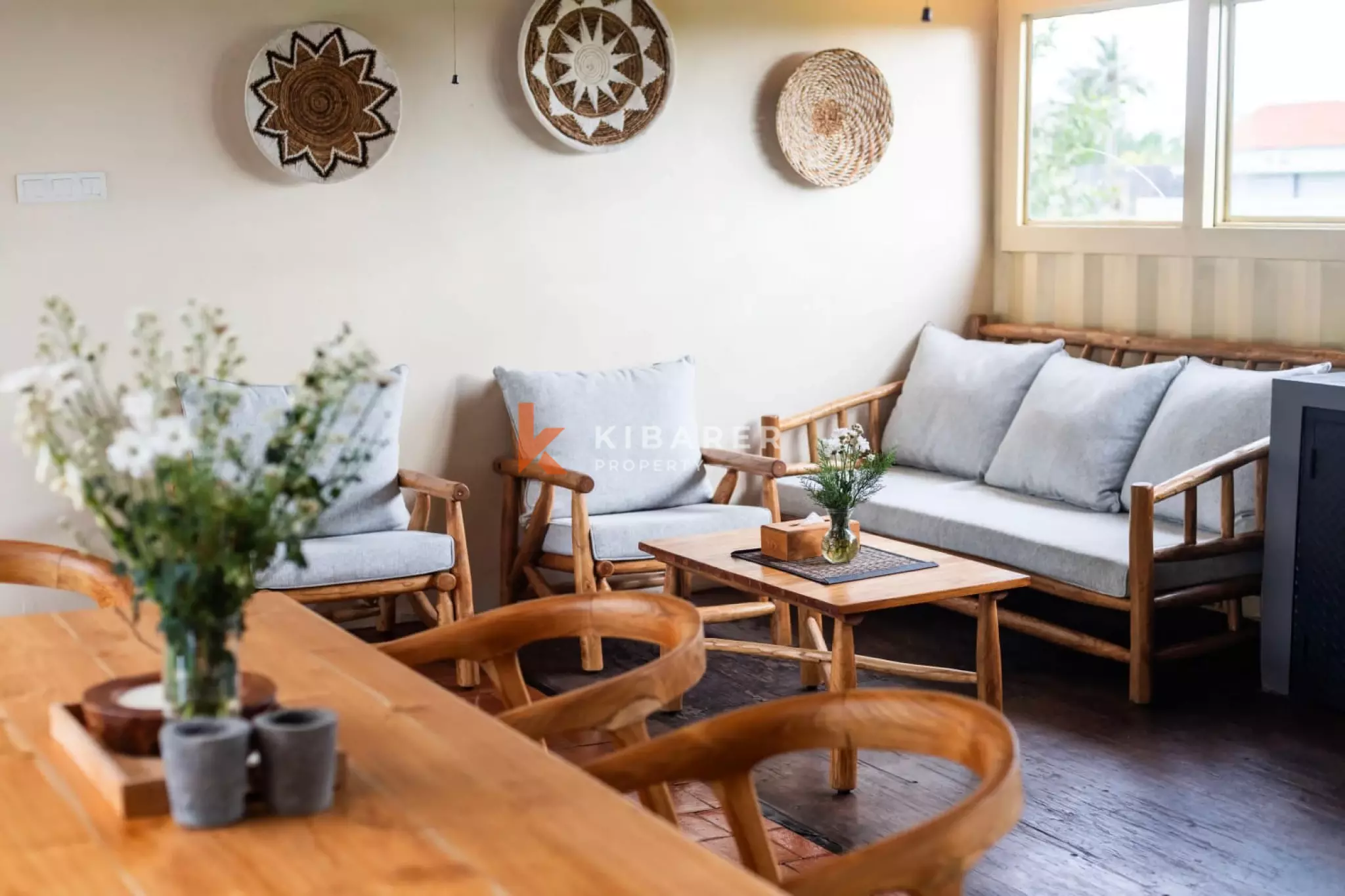 Stylish Three Bedroom Urban Villa Near Kedungu Beach