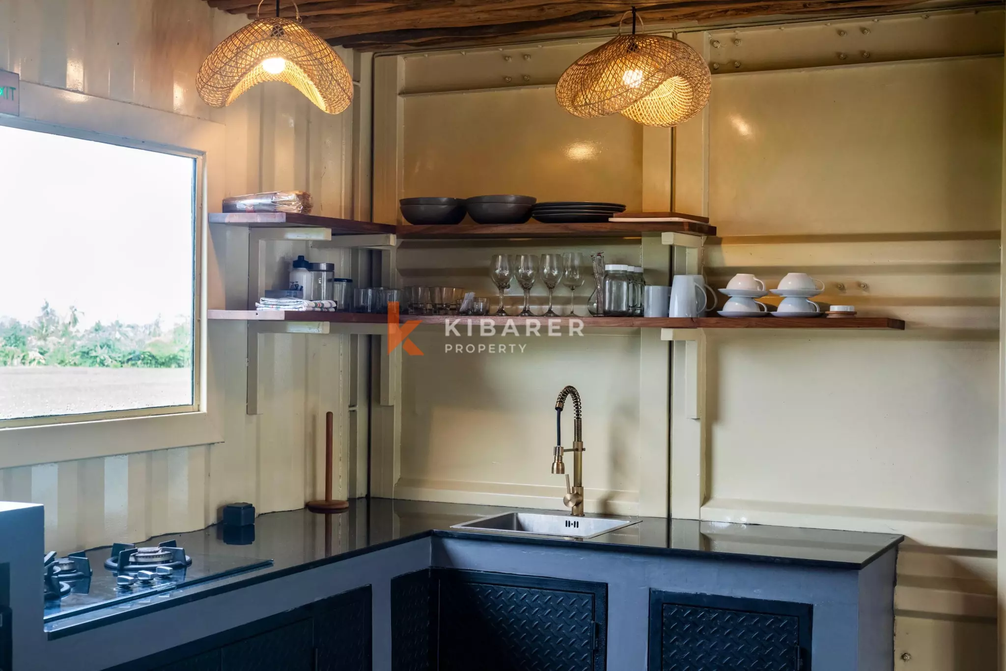 Stylish Three Bedroom Urban Villa Near Kedungu Beach