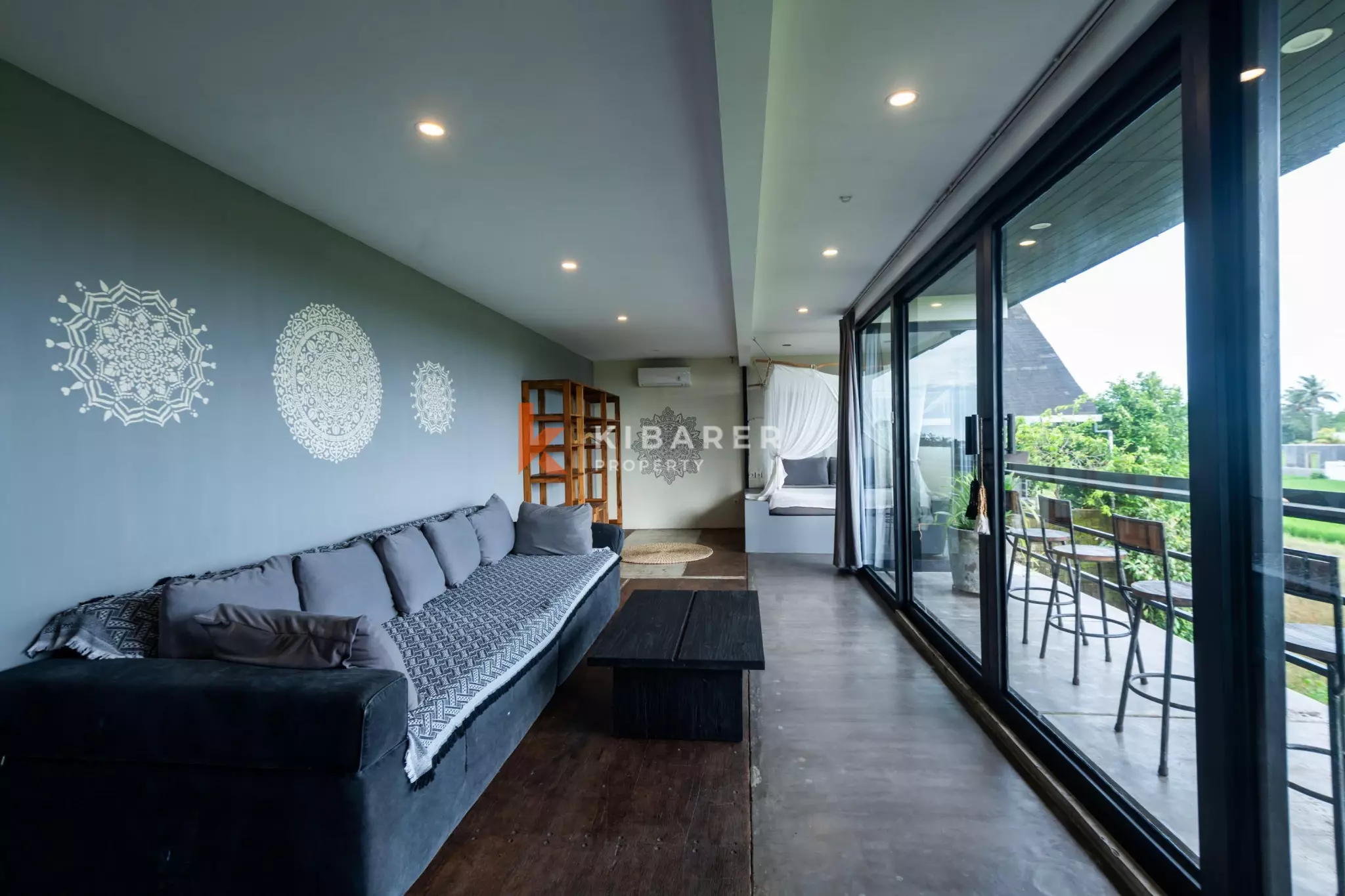 Stylish Three Bedroom Urban Villa Near Kedungu Beach