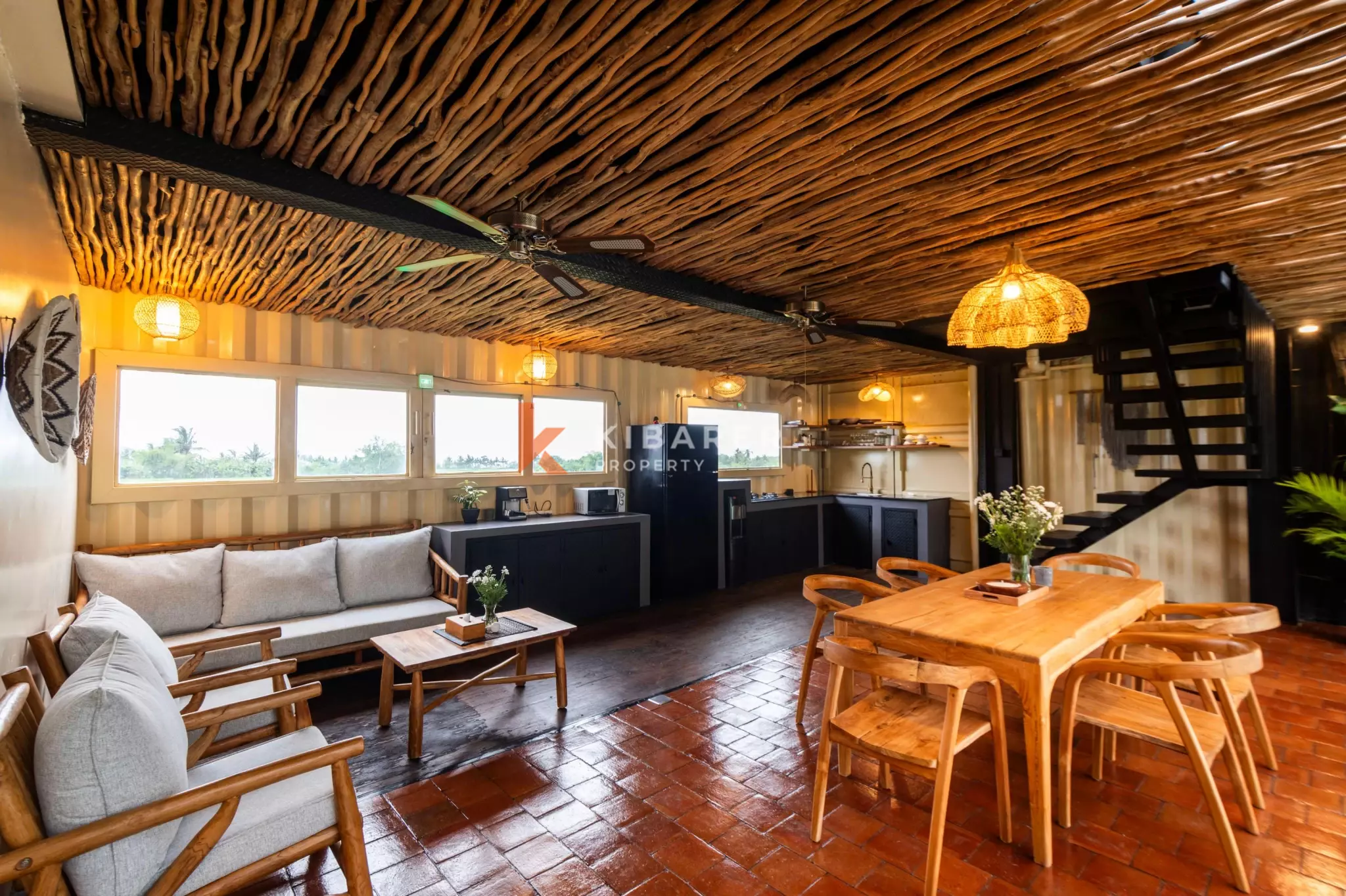 Stylish Three Bedroom Urban Villa Near Kedungu Beach
