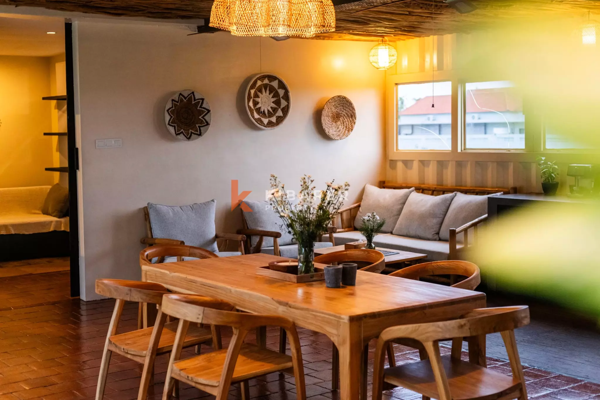 Stylish Three Bedroom Urban Villa Near Kedungu Beach