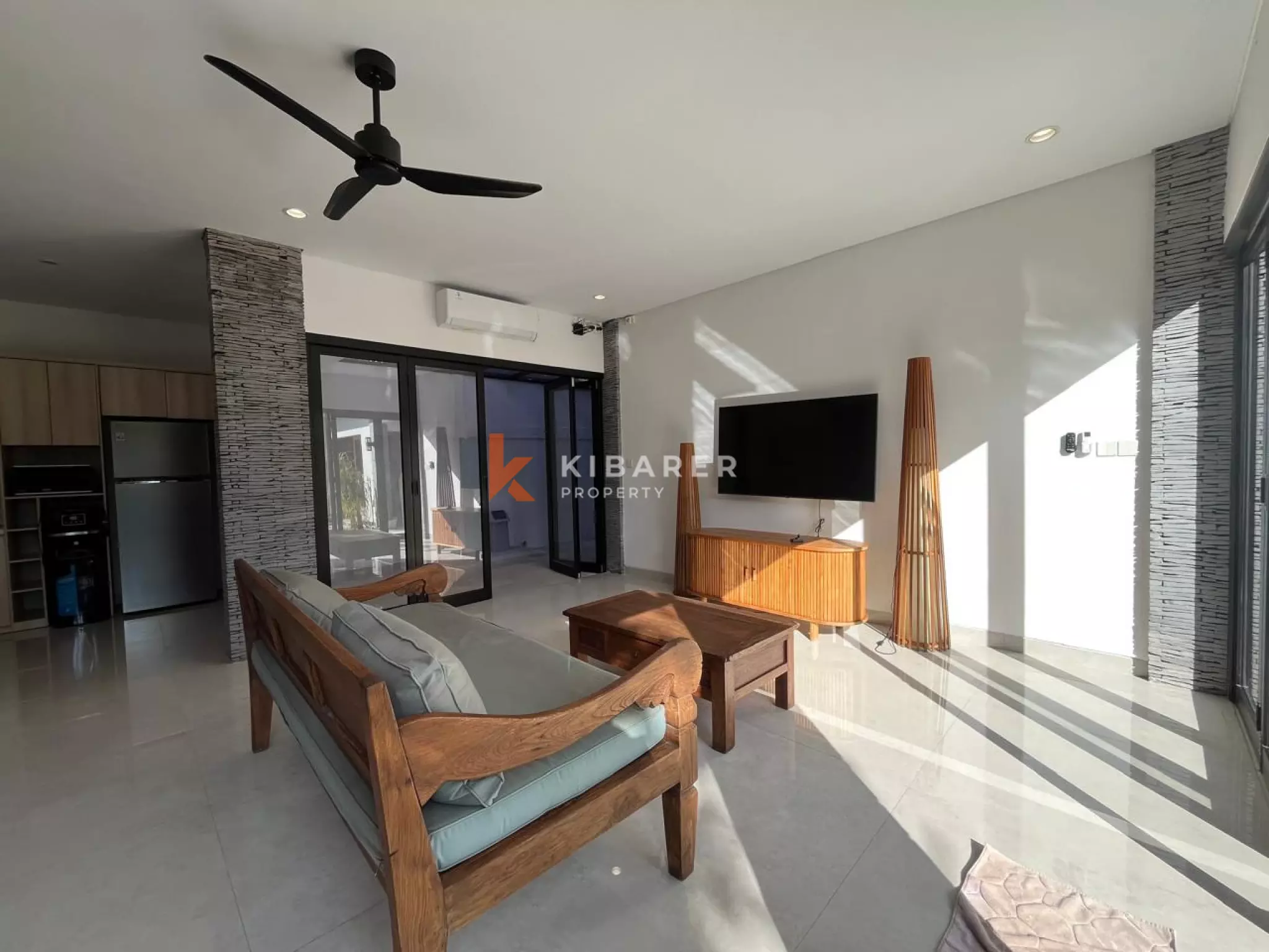 Freshly Renovated Four-Bedroom with Enclosed Living Villa in Umalas