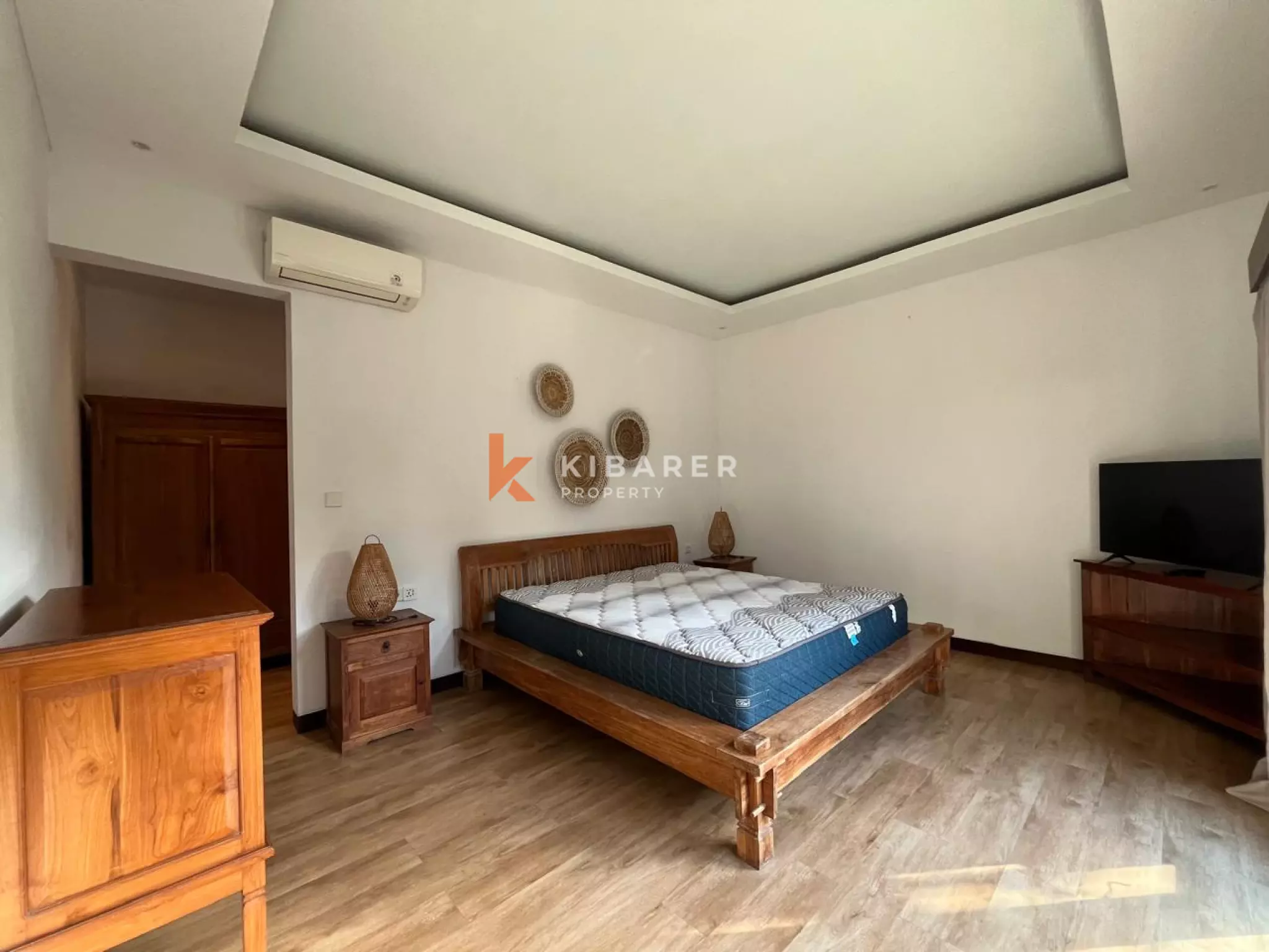 Freshly Renovated Four-Bedroom with Enclosed Living Villa in Umalas