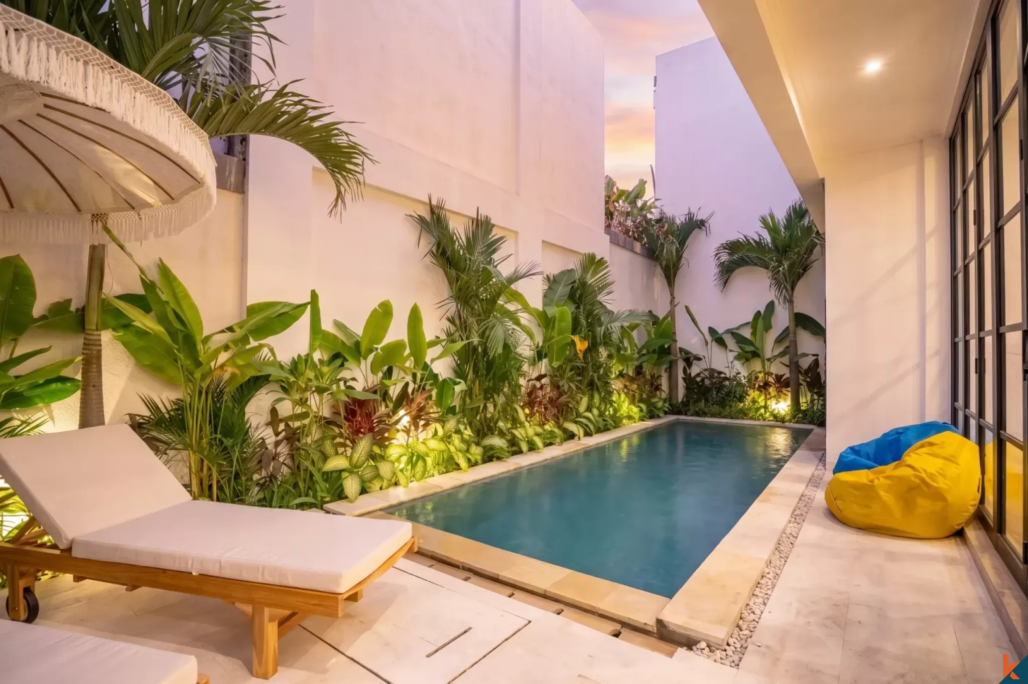 Investasi vila hak sewa tiga kamar tidur di lokasi strategis di Berawa
