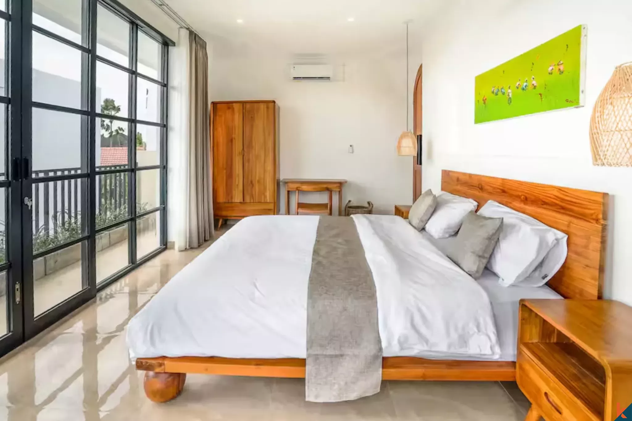 Investasi vila hak sewa tiga kamar tidur di lokasi strategis di Berawa