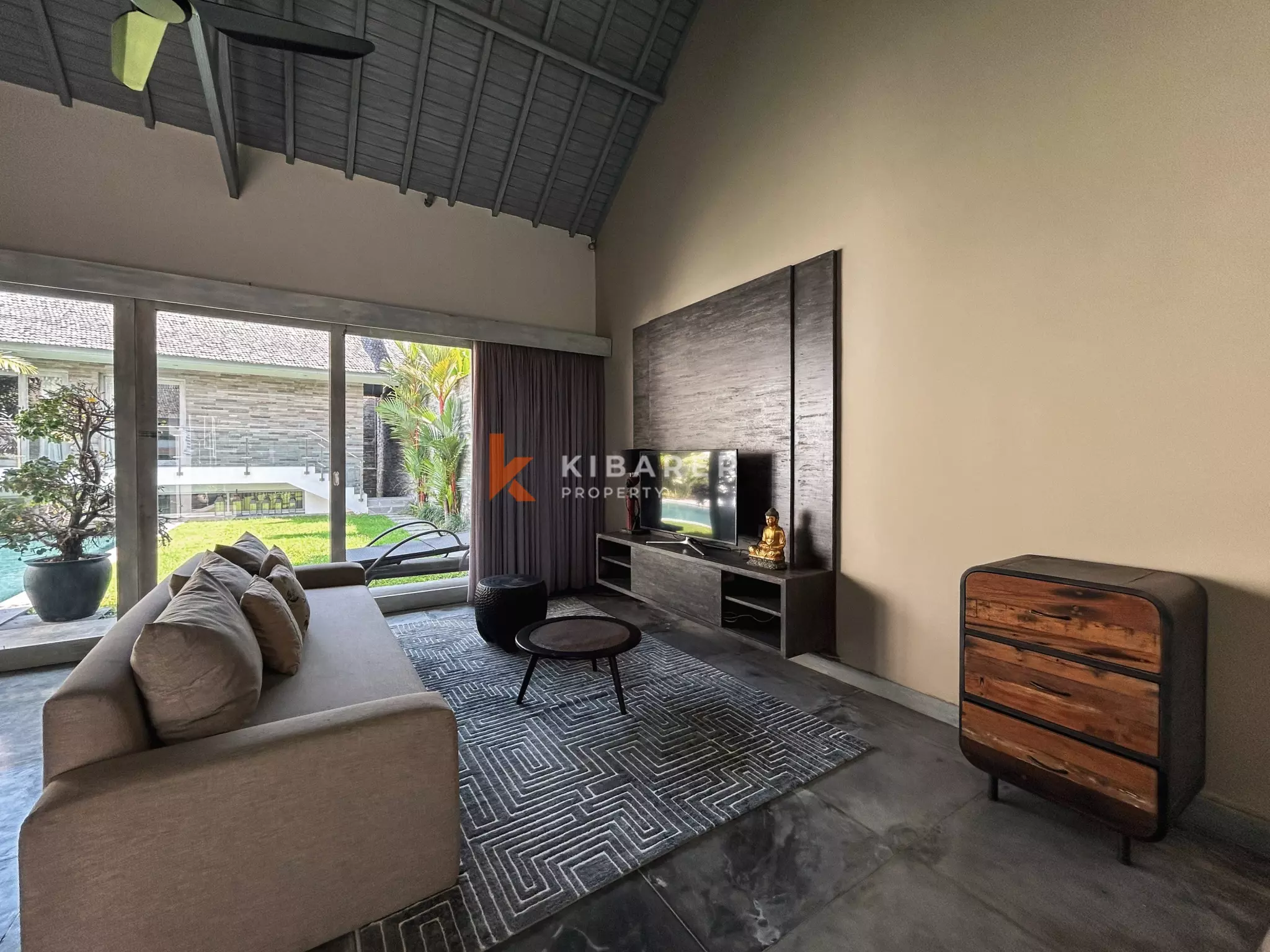 Charming Three-Bedroom Tropical Villa with Garden and Private Pool in Berawa