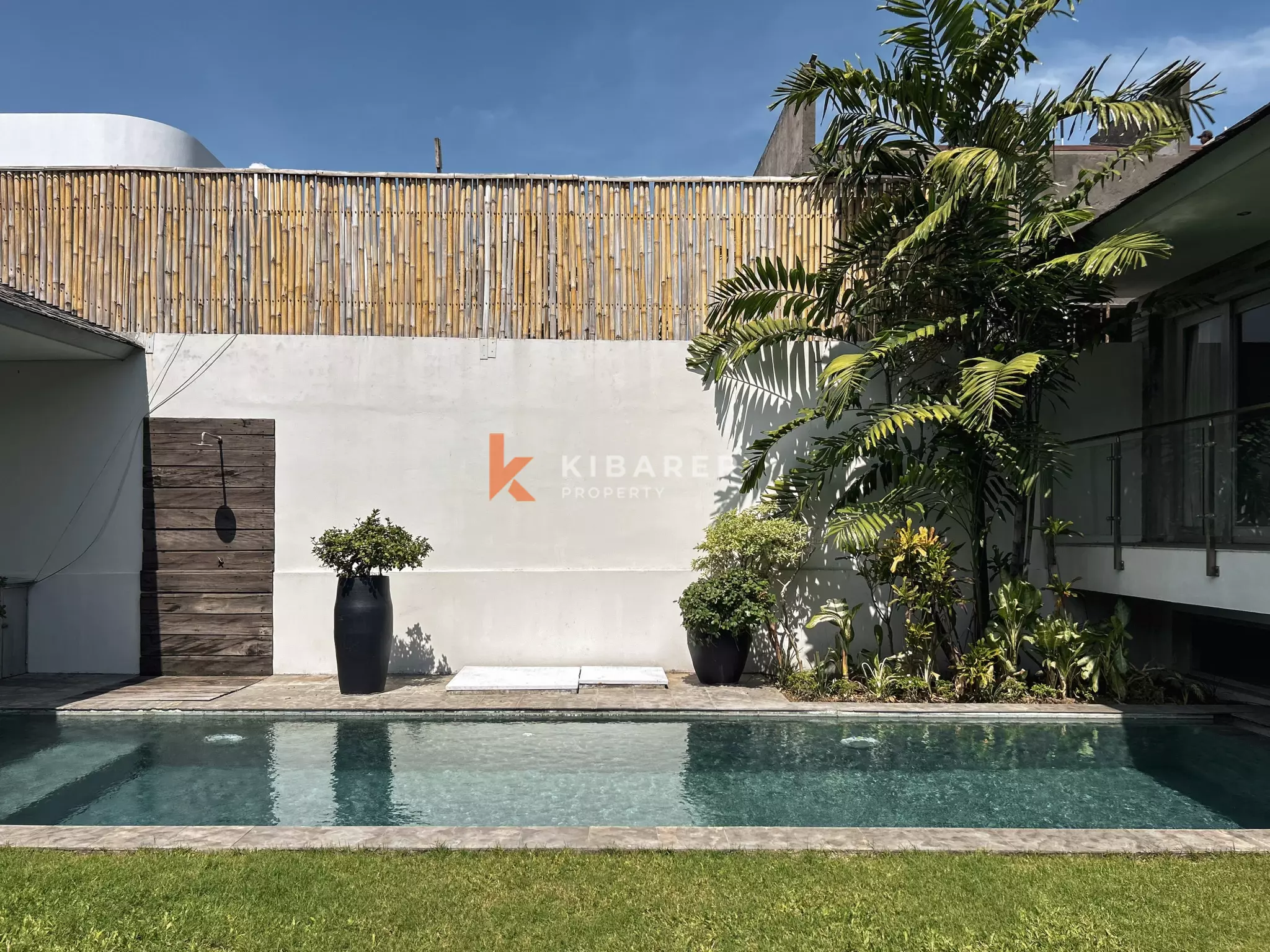 Charming Three-Bedroom Tropical Villa with Garden and Private Pool in Berawa