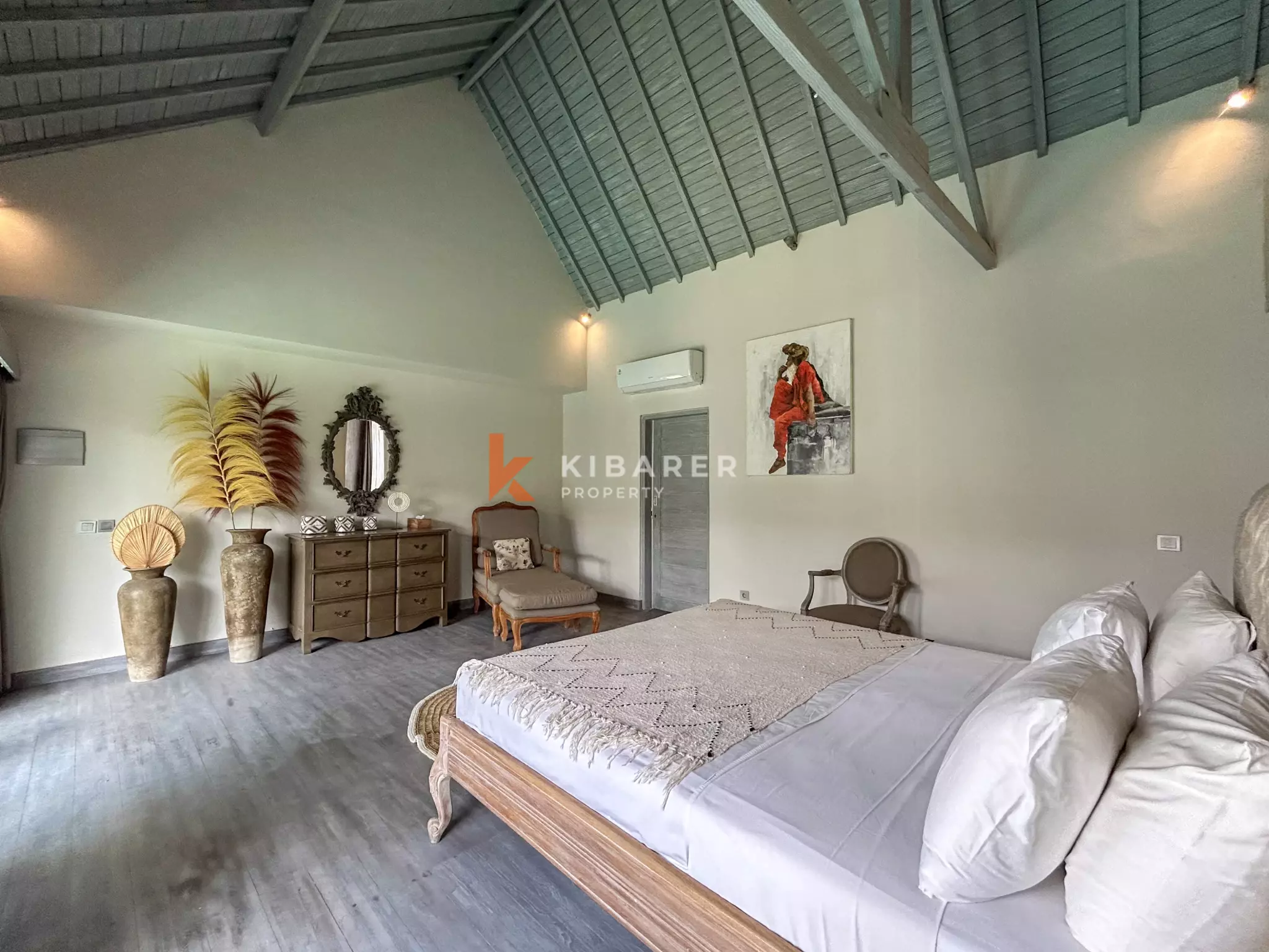 Charming Three-Bedroom Tropical Villa with Garden and Private Pool in Berawa