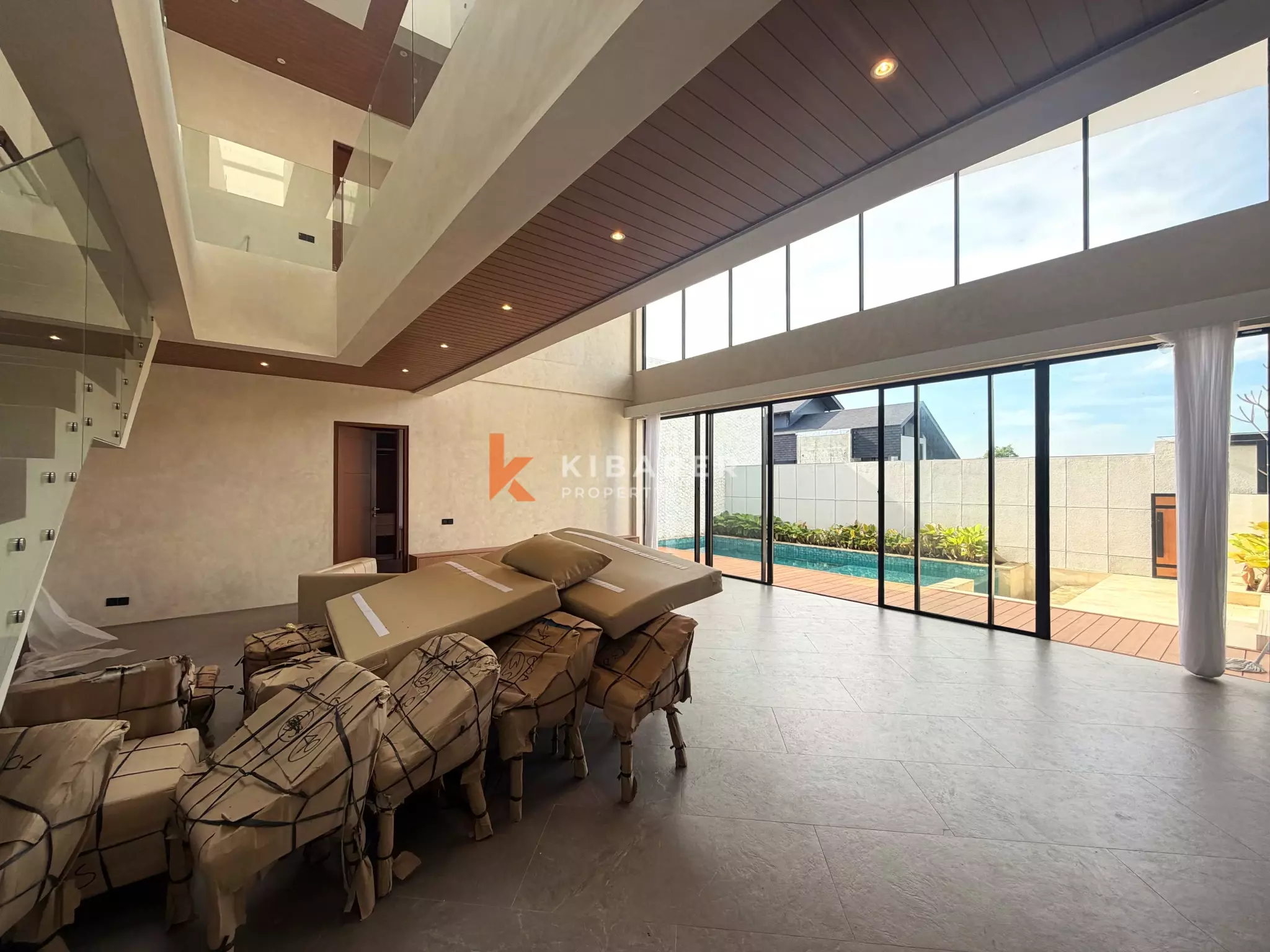 Luxury Family Three-Bedrooms Villa with Sunken Lounge in Ungasan