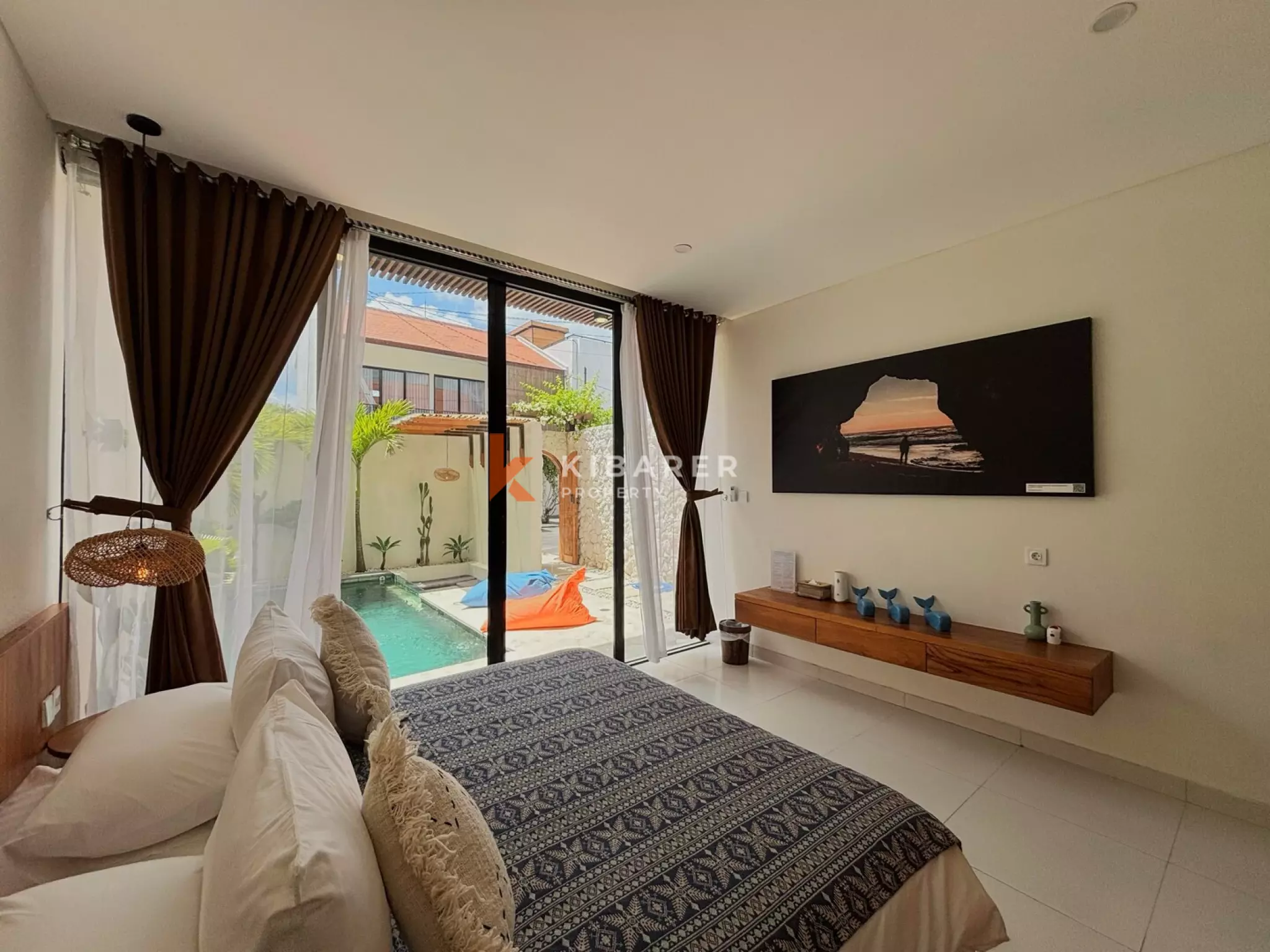 Villa Desain Modern Tiga Kamar Tidur dengan Kenyamanan dan Gaya di Canggu