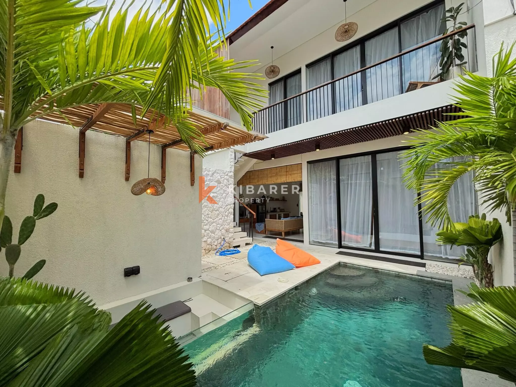 Villa Desain Modern Tiga Kamar Tidur dengan Kenyamanan dan Gaya di Canggu