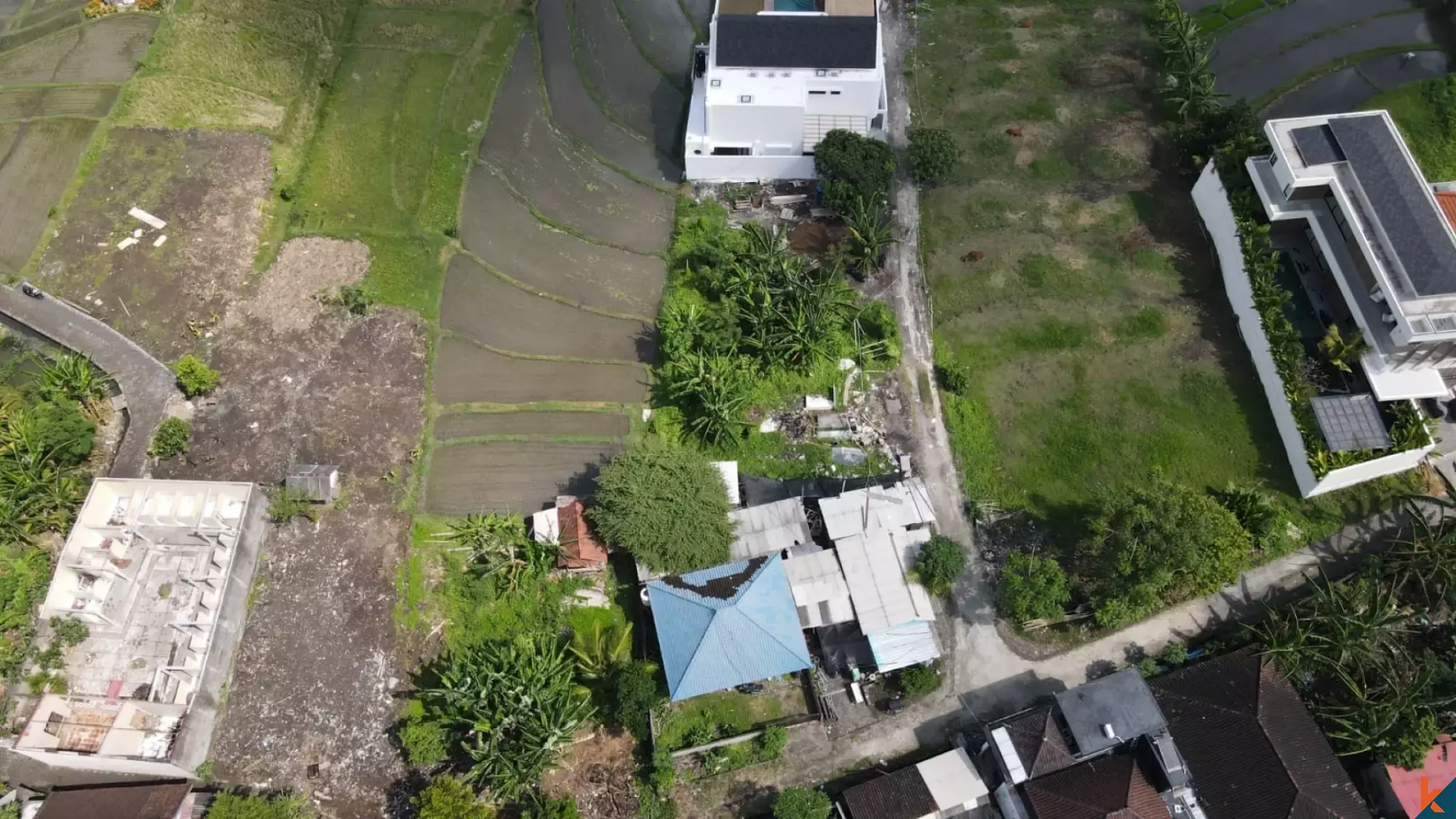 Terrain en bail emphytéotique de premier choix de 6 are avec vue dégagée sur la verdure à Padonan