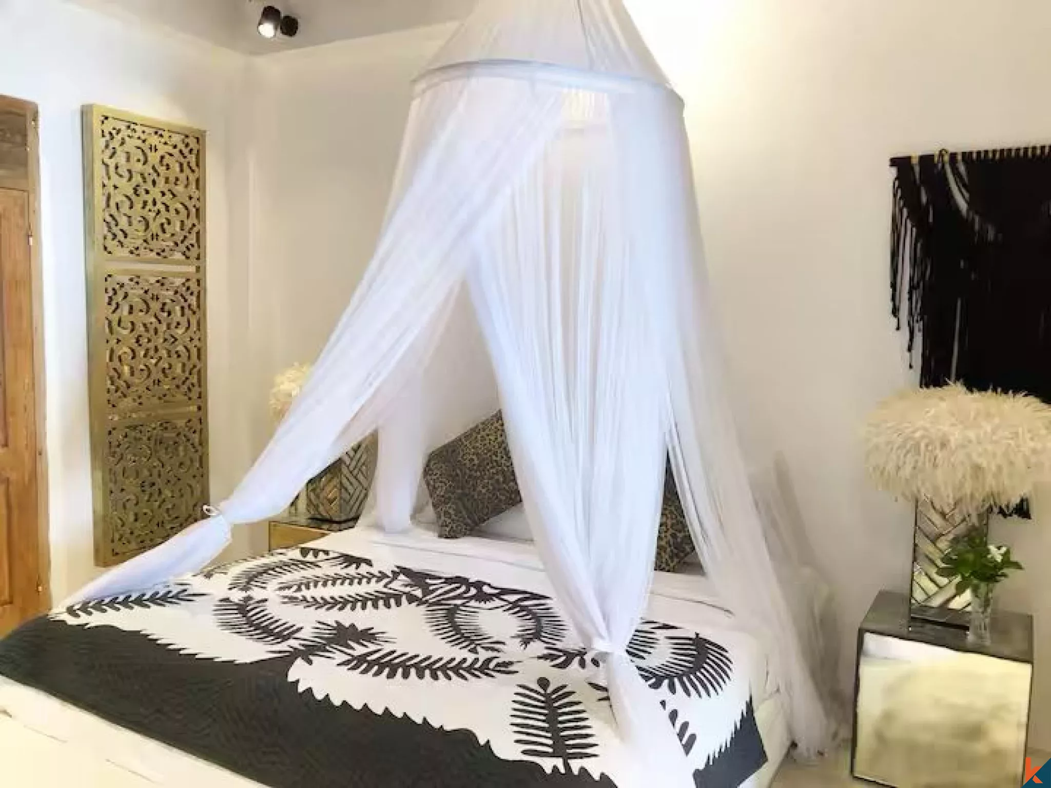Vila Mewah Elegan dengan 5 Kamar Tidur di Berawa