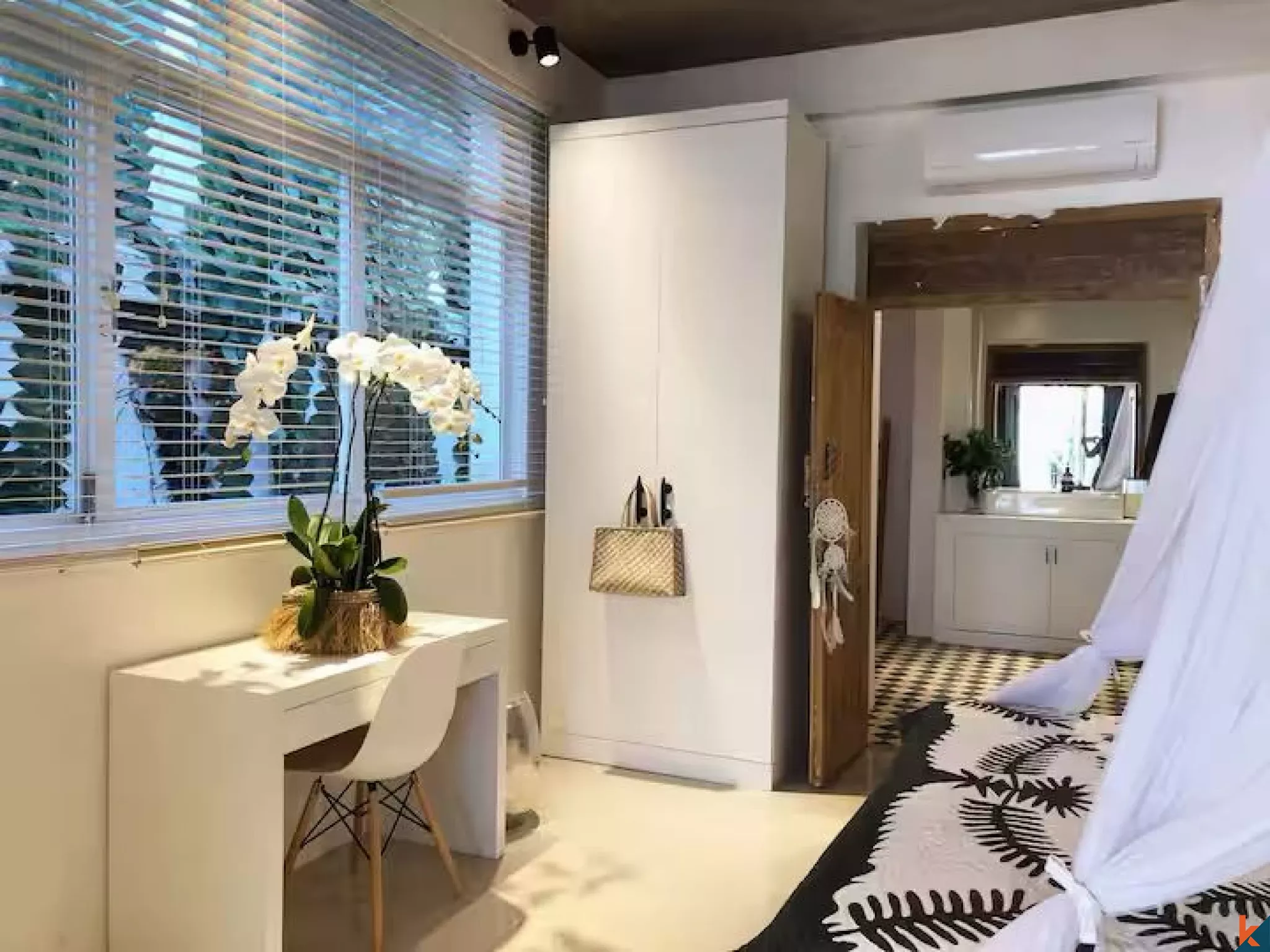Vila Mewah Elegan dengan 5 Kamar Tidur di Berawa