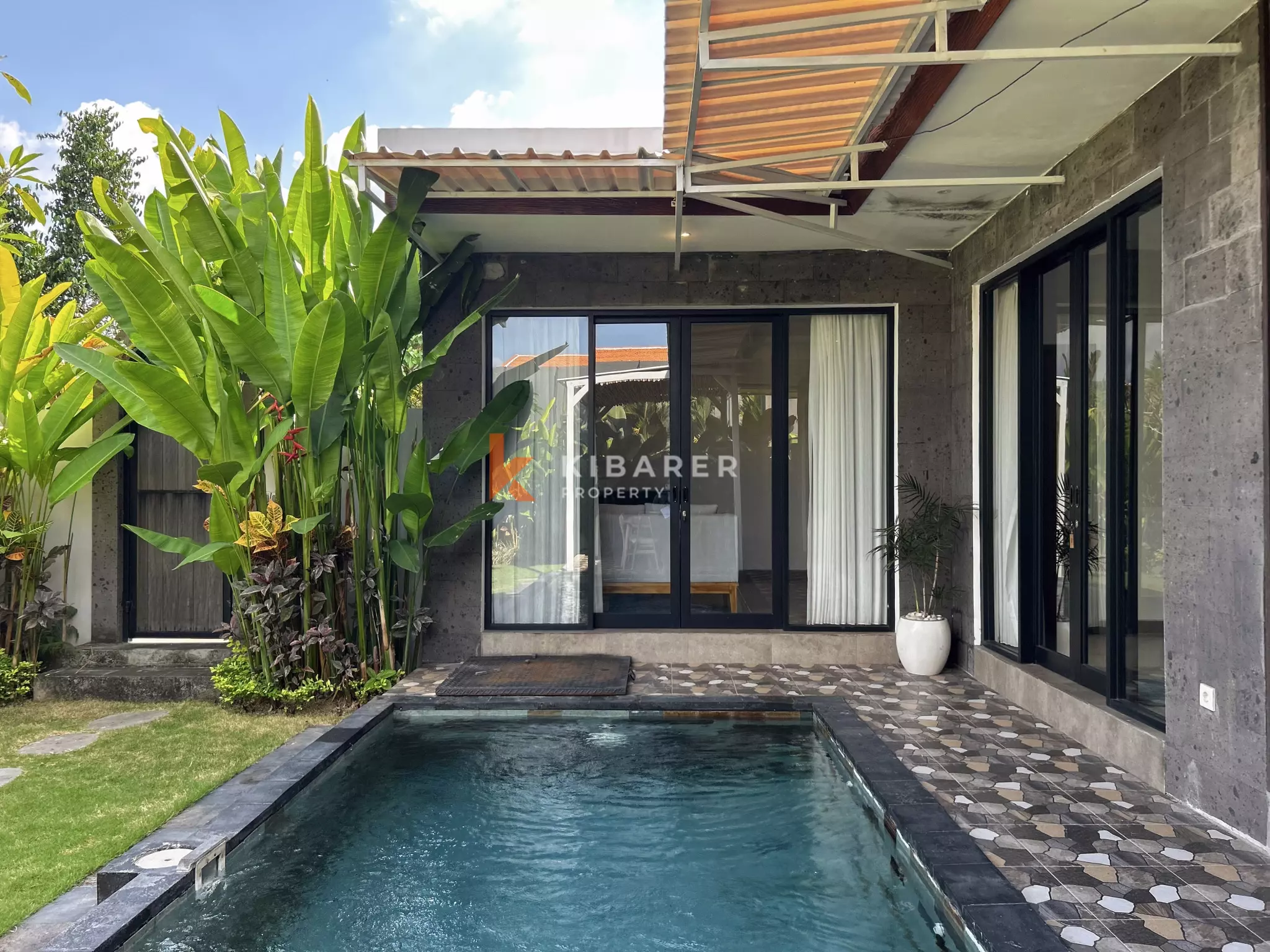 Charming Two-Bedroom Villa in Canggu – Tropical Modern Design
