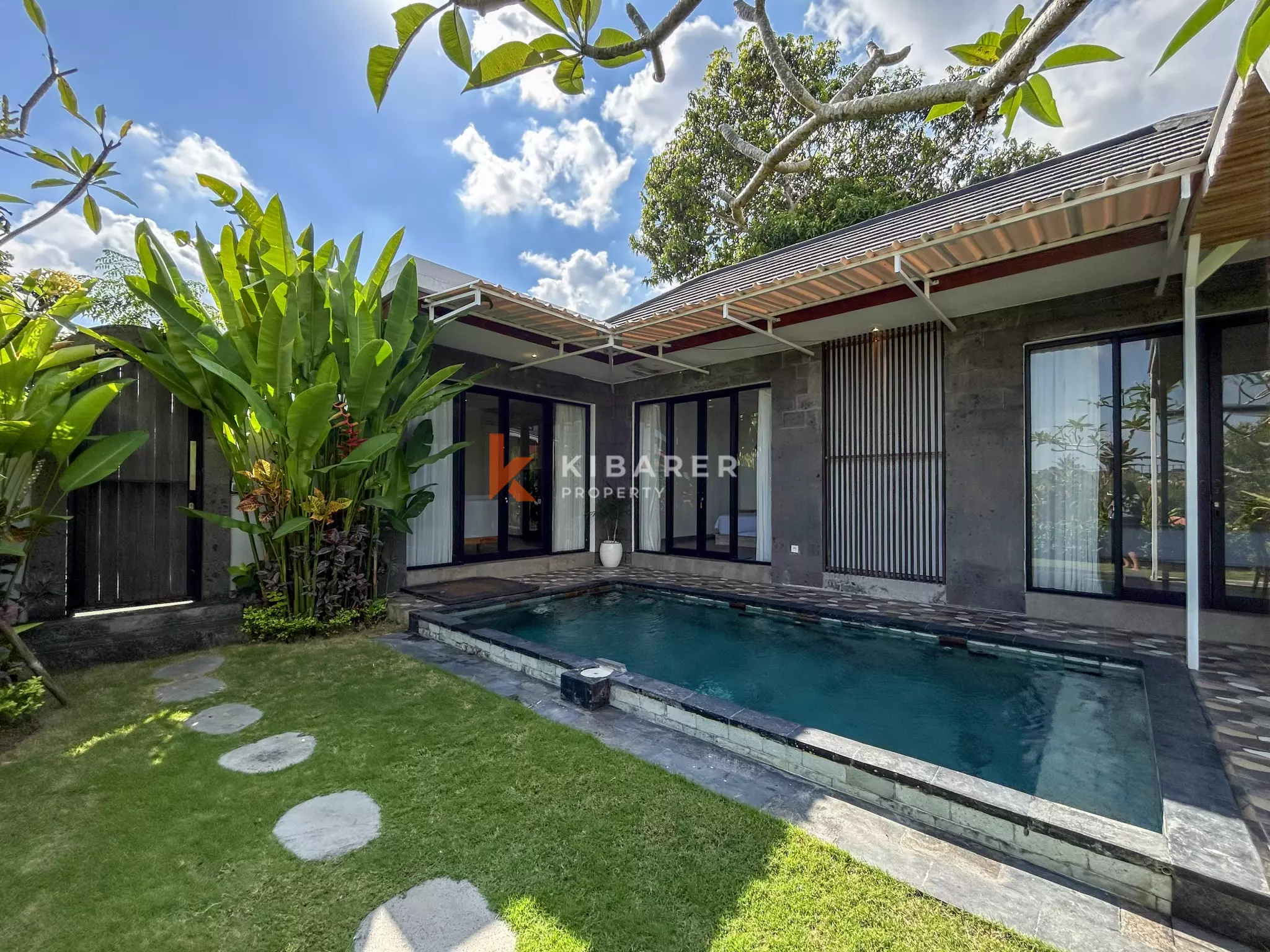 Charming Two-Bedroom Villa in Canggu – Tropical Modern Design