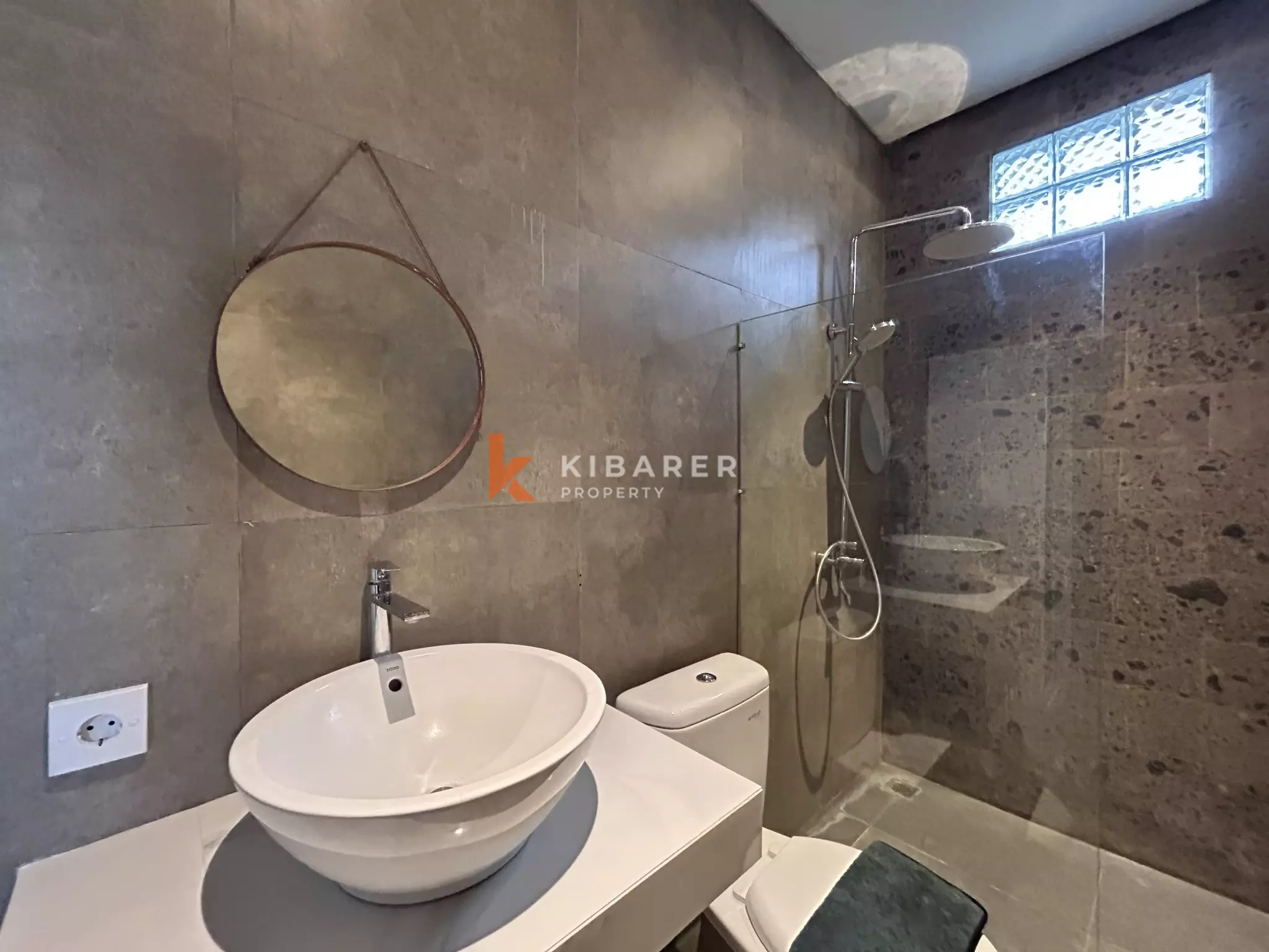 Charming Two-Bedroom Villa in Canggu – Tropical Modern Design