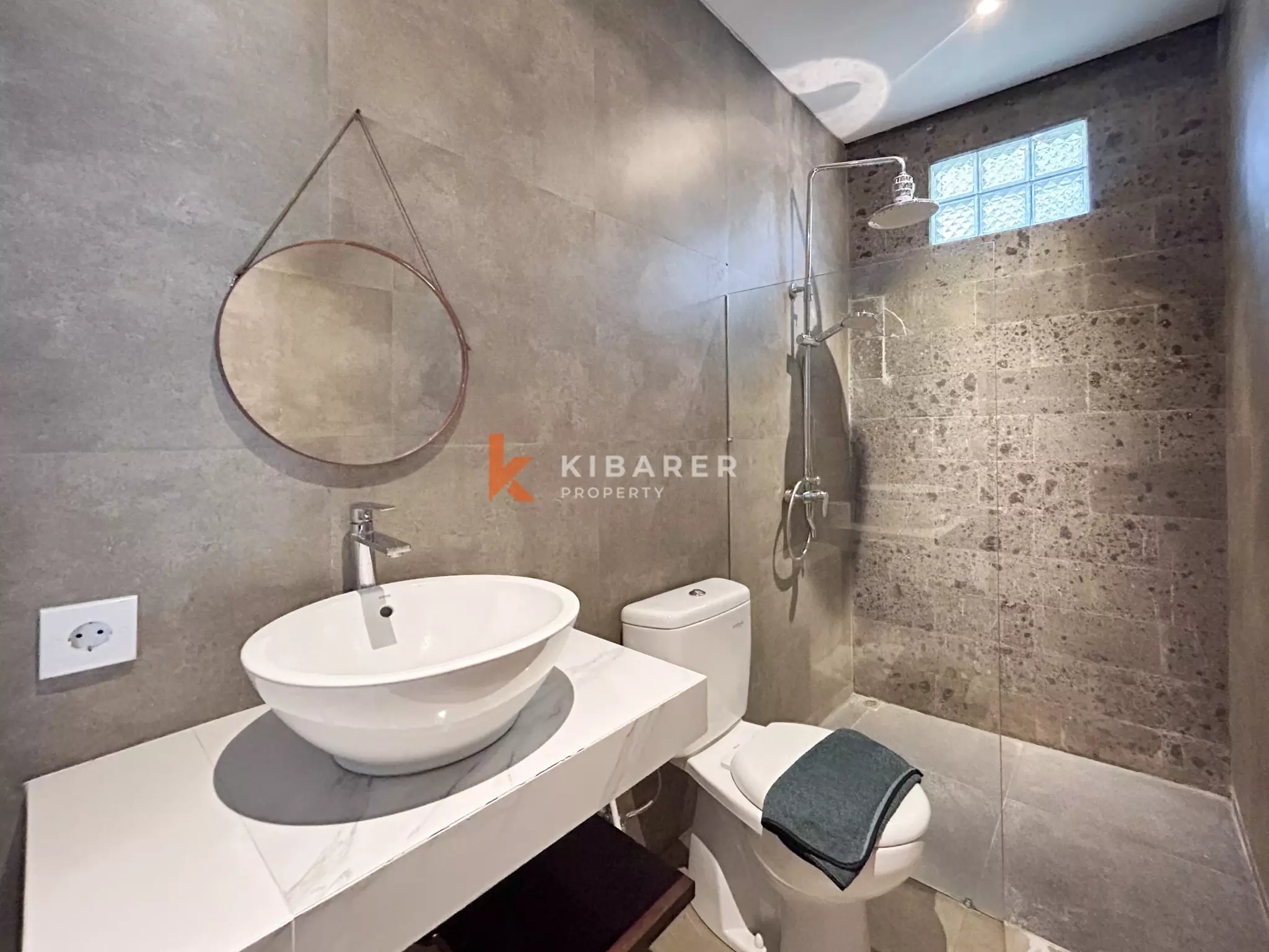 Charming Two-Bedroom Villa in Canggu – Tropical Modern Design
