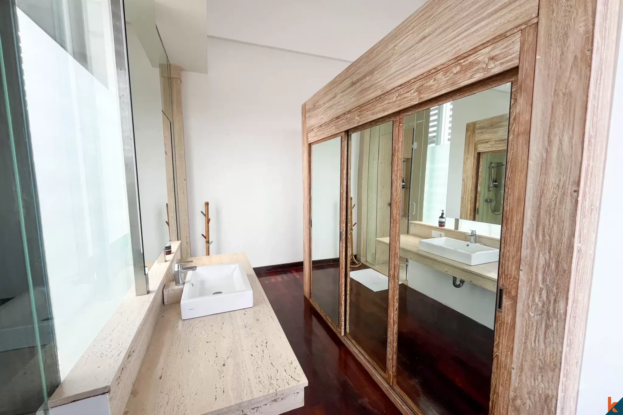 Tropical 3-Bedroom Villa with Private Pool & Sun Deck in Kerobokan