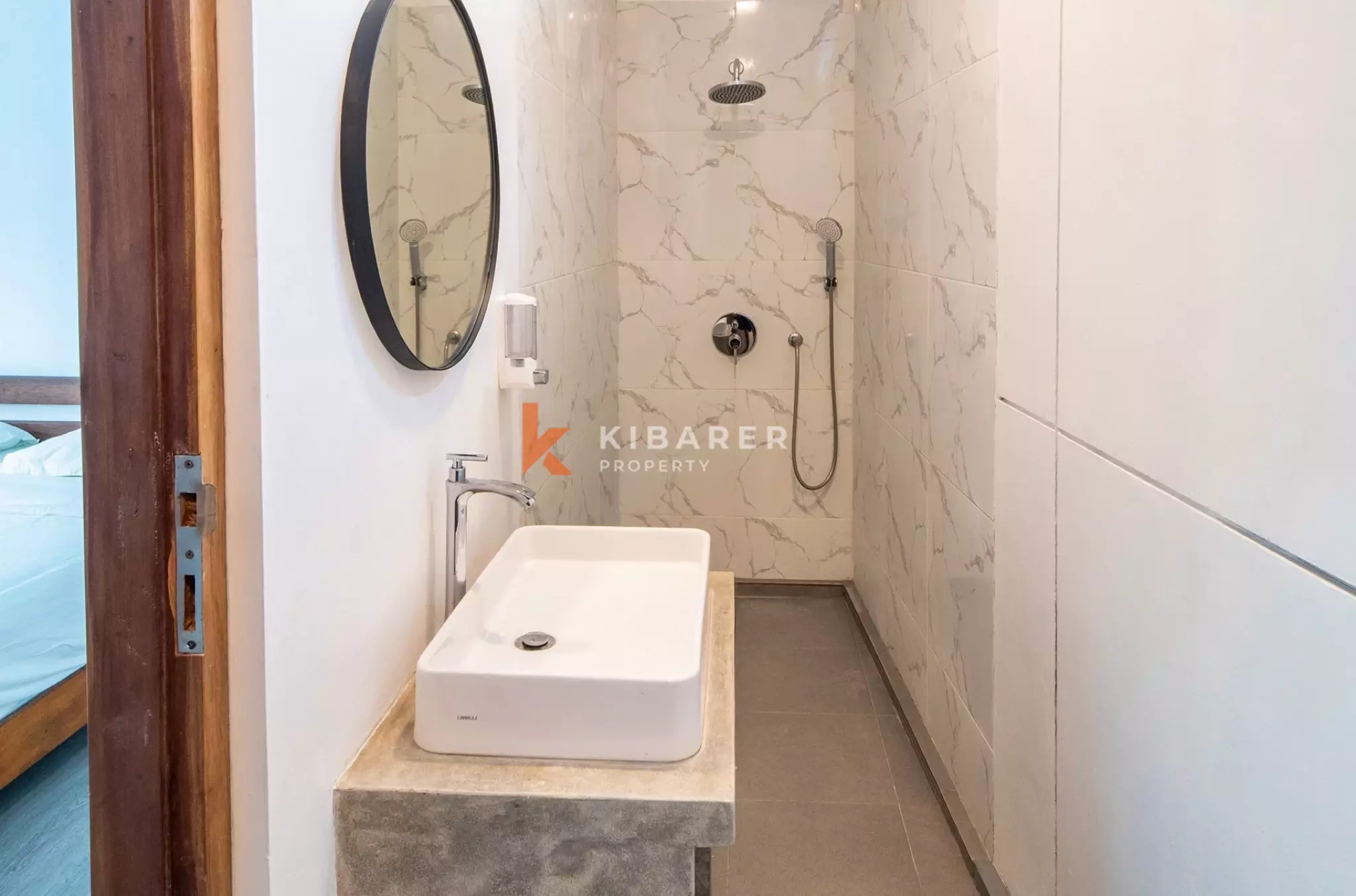 Spacious Entertainment Four-Bedrooms Enclosed Living Villa in Prime Berawa
