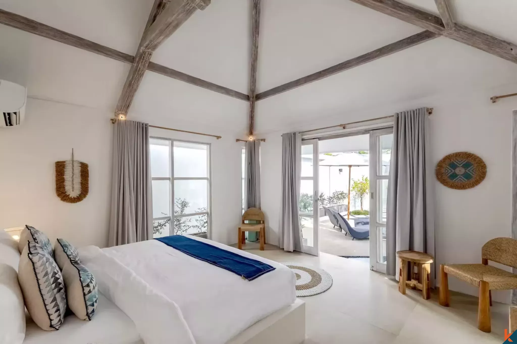 Villa de trois chambres à coucher en bail emphytéotique, située en plein centre de Seminyak–Legian
