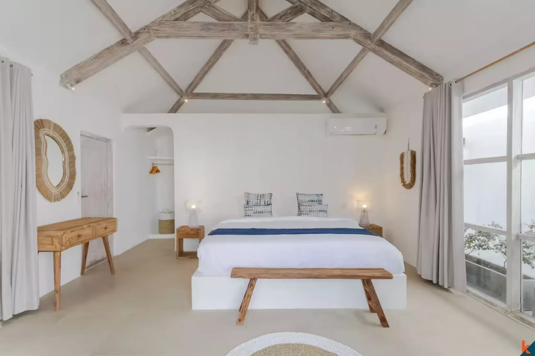 Villa de trois chambres à coucher en bail emphytéotique, située en plein centre de Seminyak–Legian